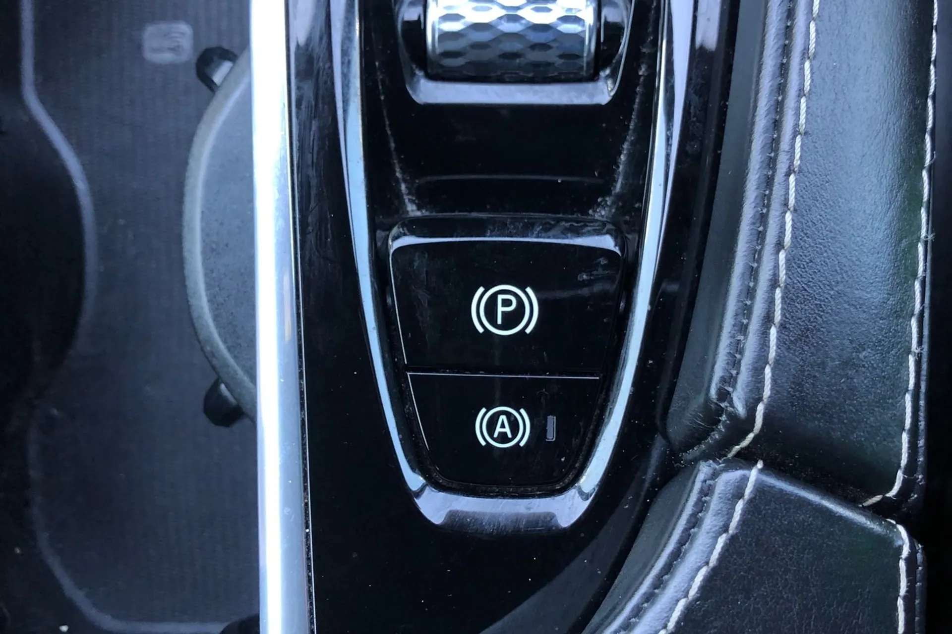 2018 VOLVO S90 2018 VOLVO S90