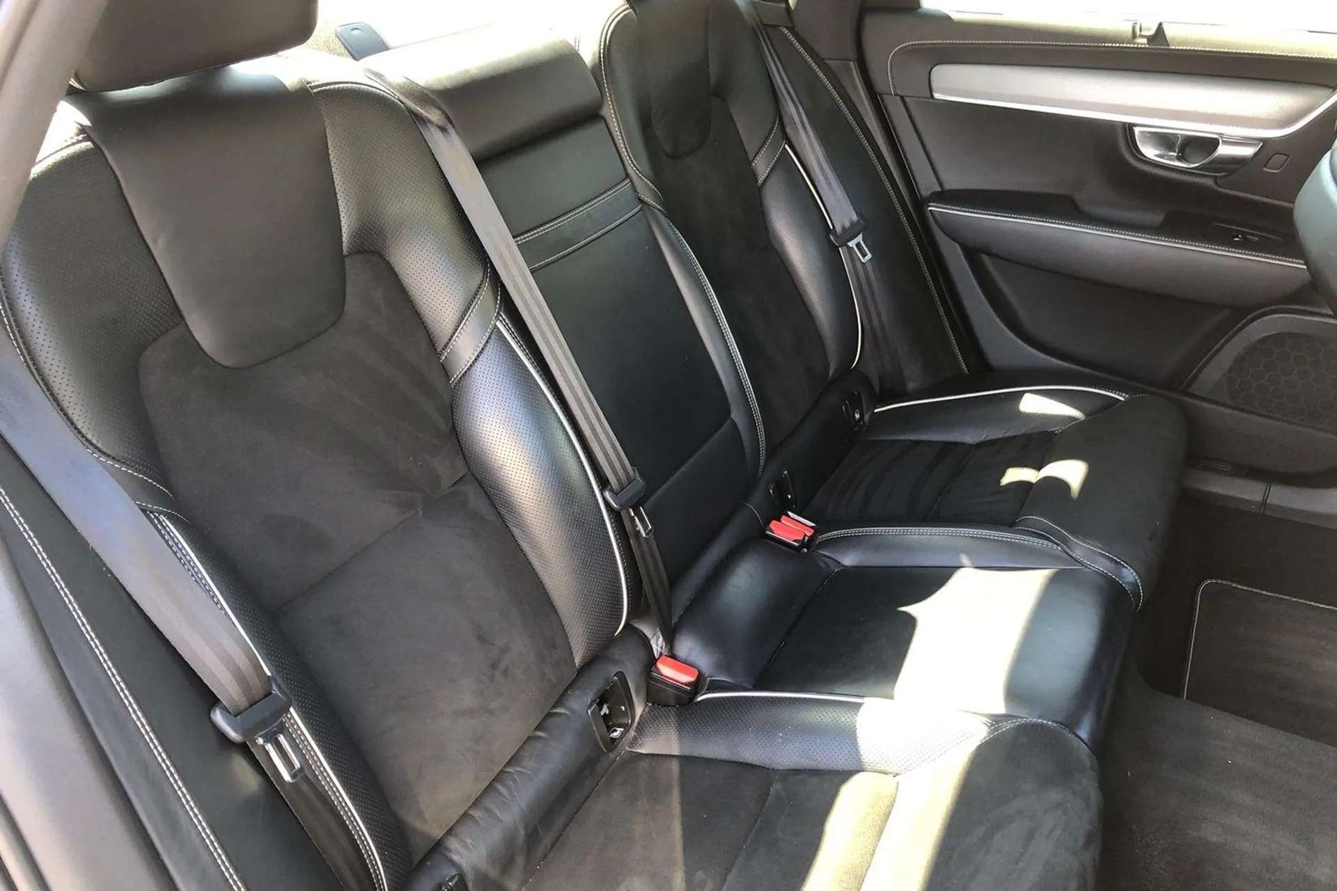 2018 VOLVO S90 2018 VOLVO S90