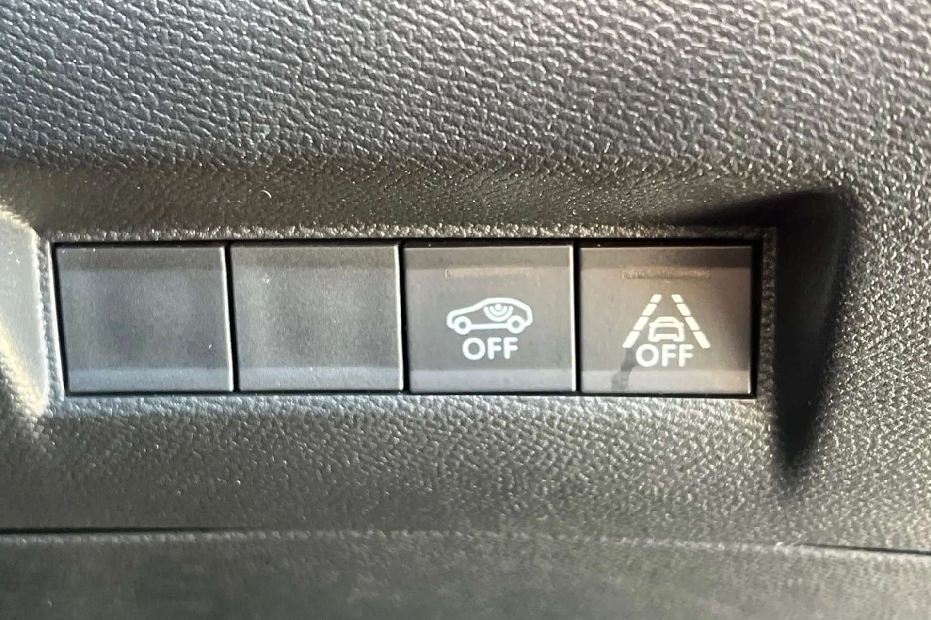2023 PEUGEOT 208 2023 PEUGEOT 208