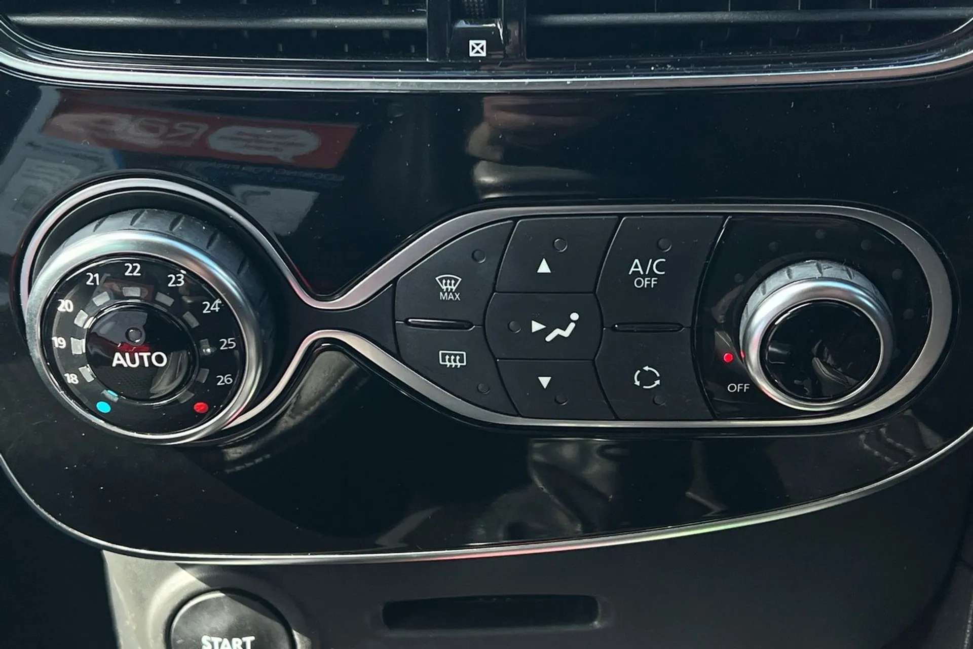 2018 RENAULT CLIO 2018 RENAULT CLIO