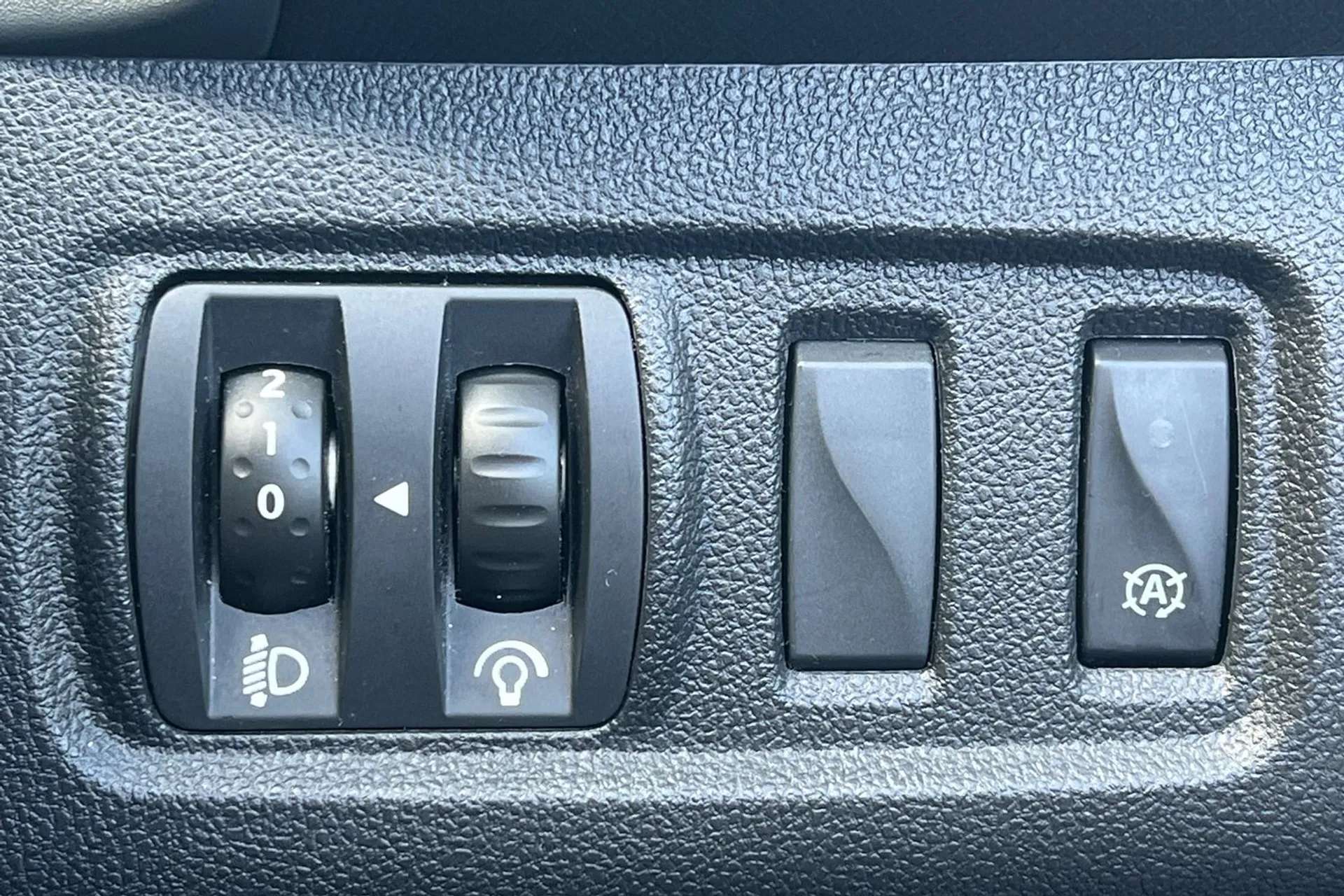2018 RENAULT CLIO 2018 RENAULT CLIO