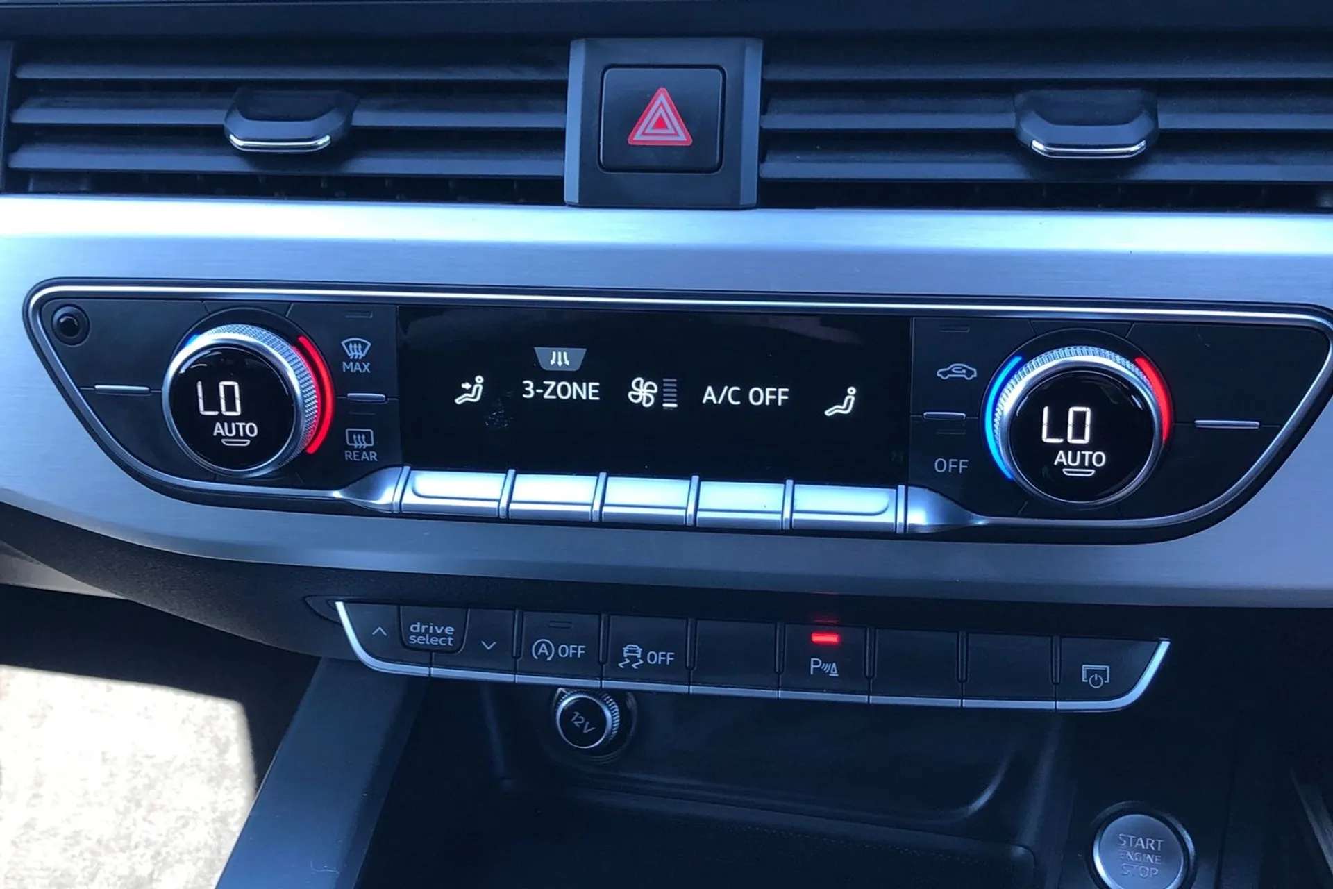 2016 AUDI A4 2016 AUDI A4