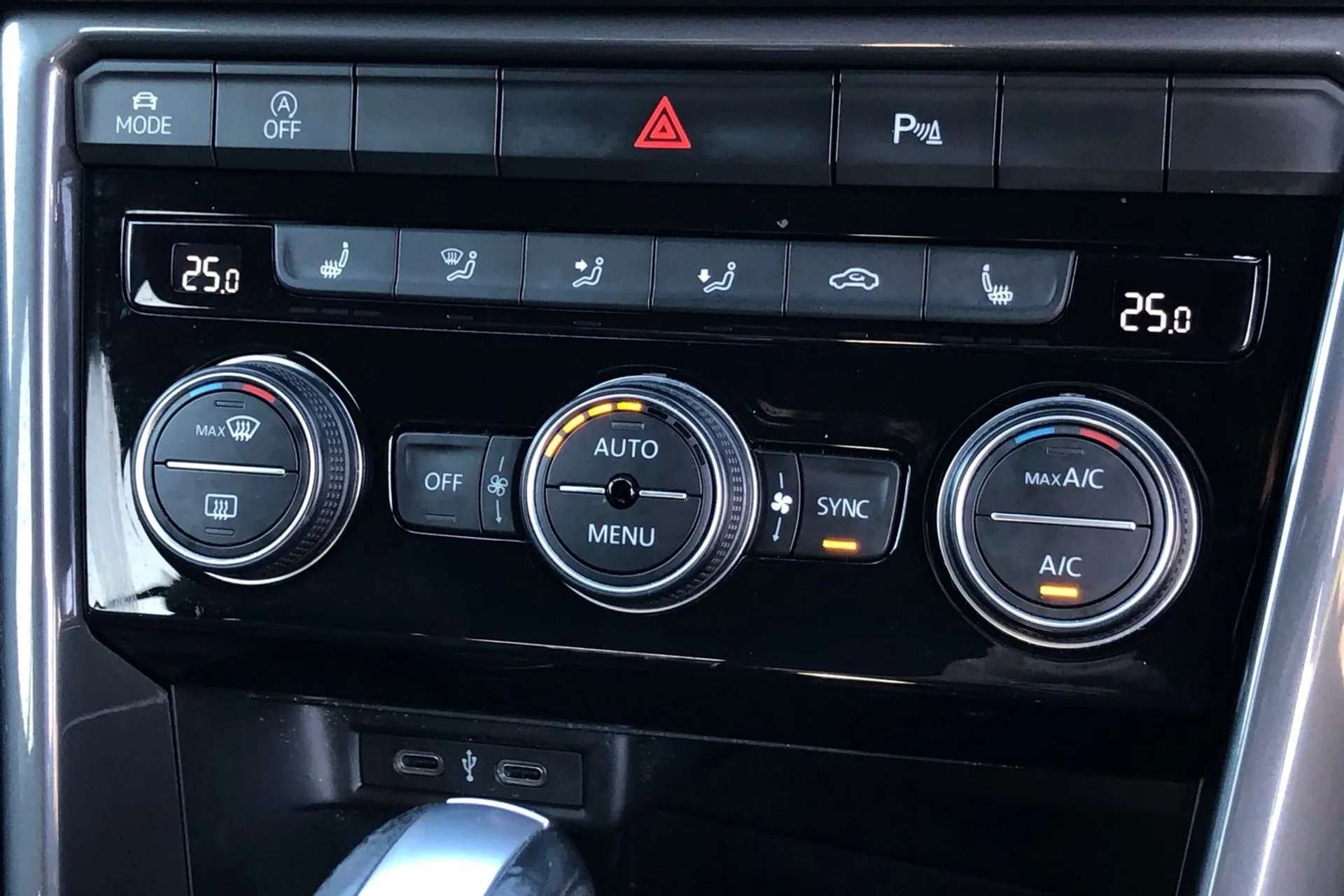 2021 VOLKSWAGEN T-ROC 2021 VOLKSWAGEN T-ROC