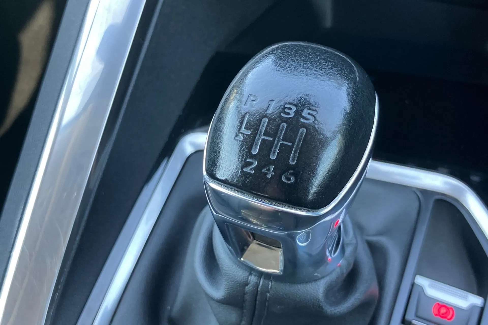 2021 PEUGEOT 3008 2021 PEUGEOT 3008