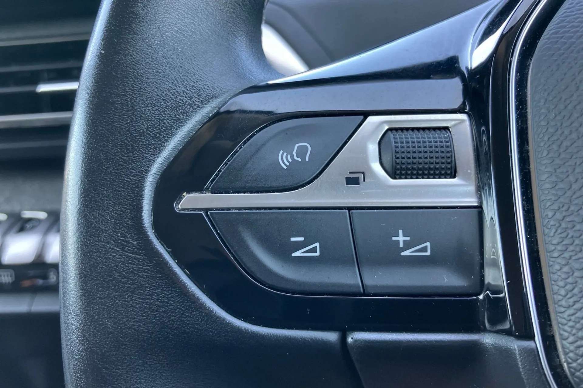 2021 PEUGEOT 3008 2021 PEUGEOT 3008