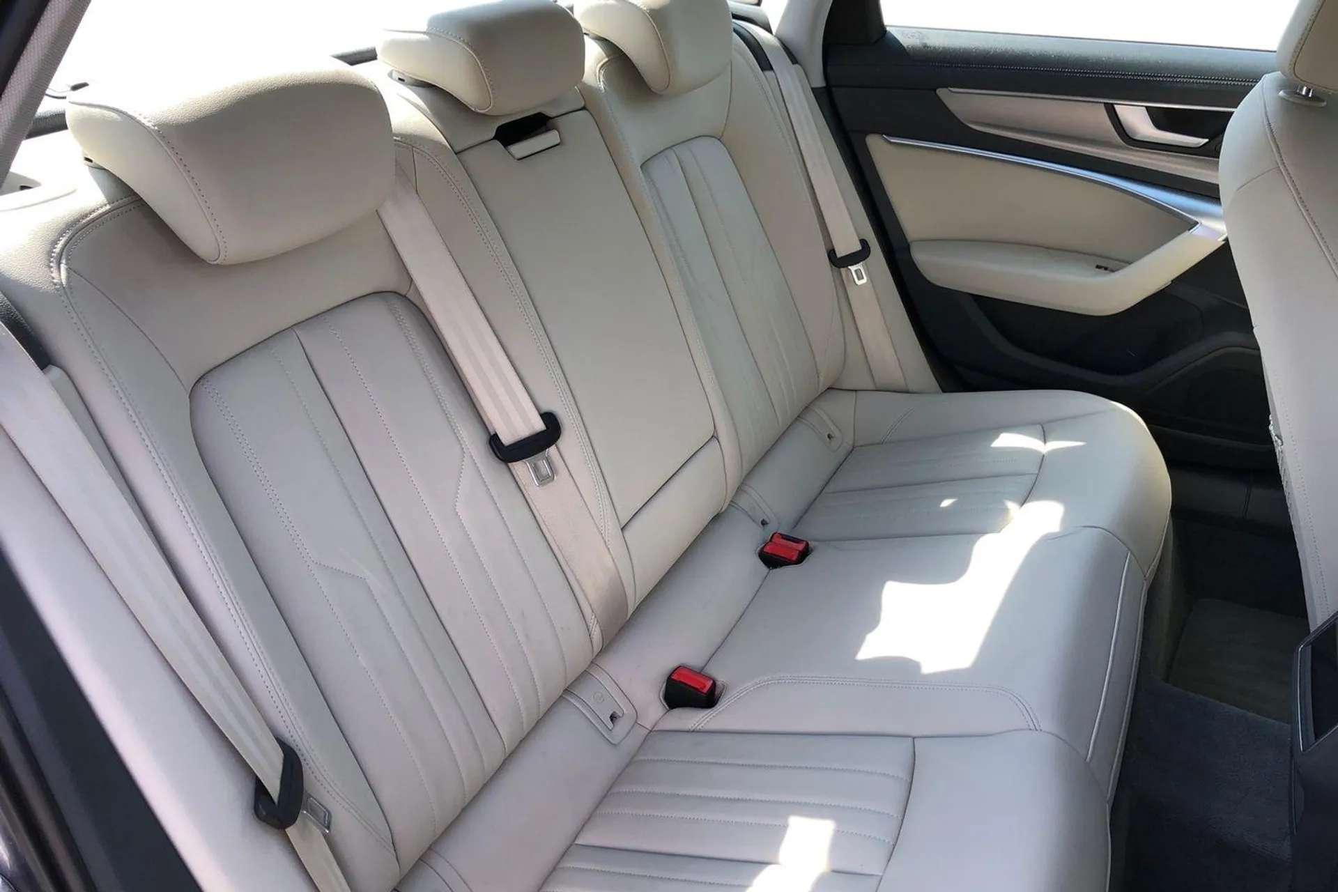 2021 AUDI A6 2021 AUDI A6