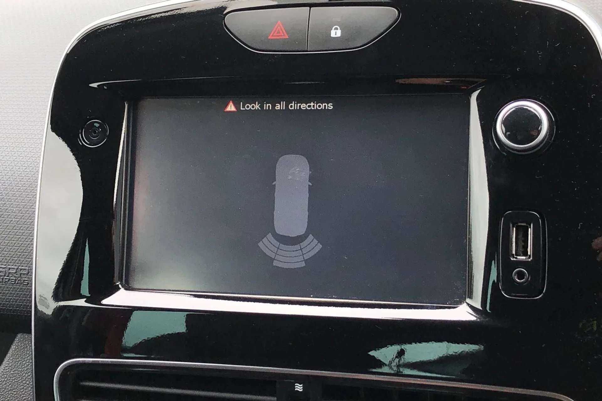 2017 RENAULT CLIO 2017 RENAULT CLIO