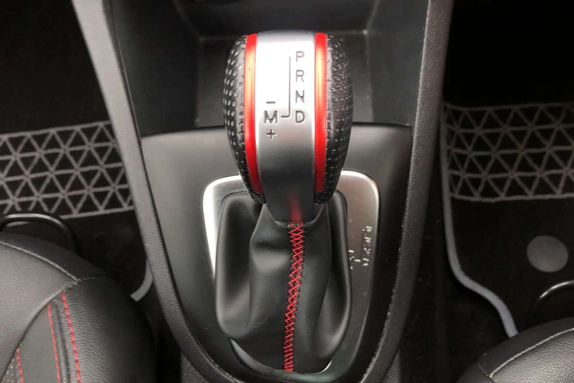 2017 RENAULT CLIO 2017 RENAULT CLIO