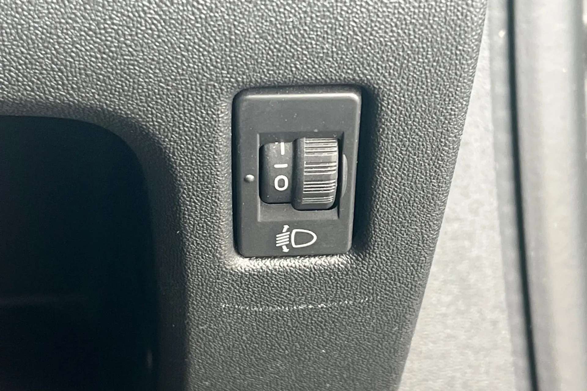 2018 PEUGEOT 2008 2018 PEUGEOT 2008