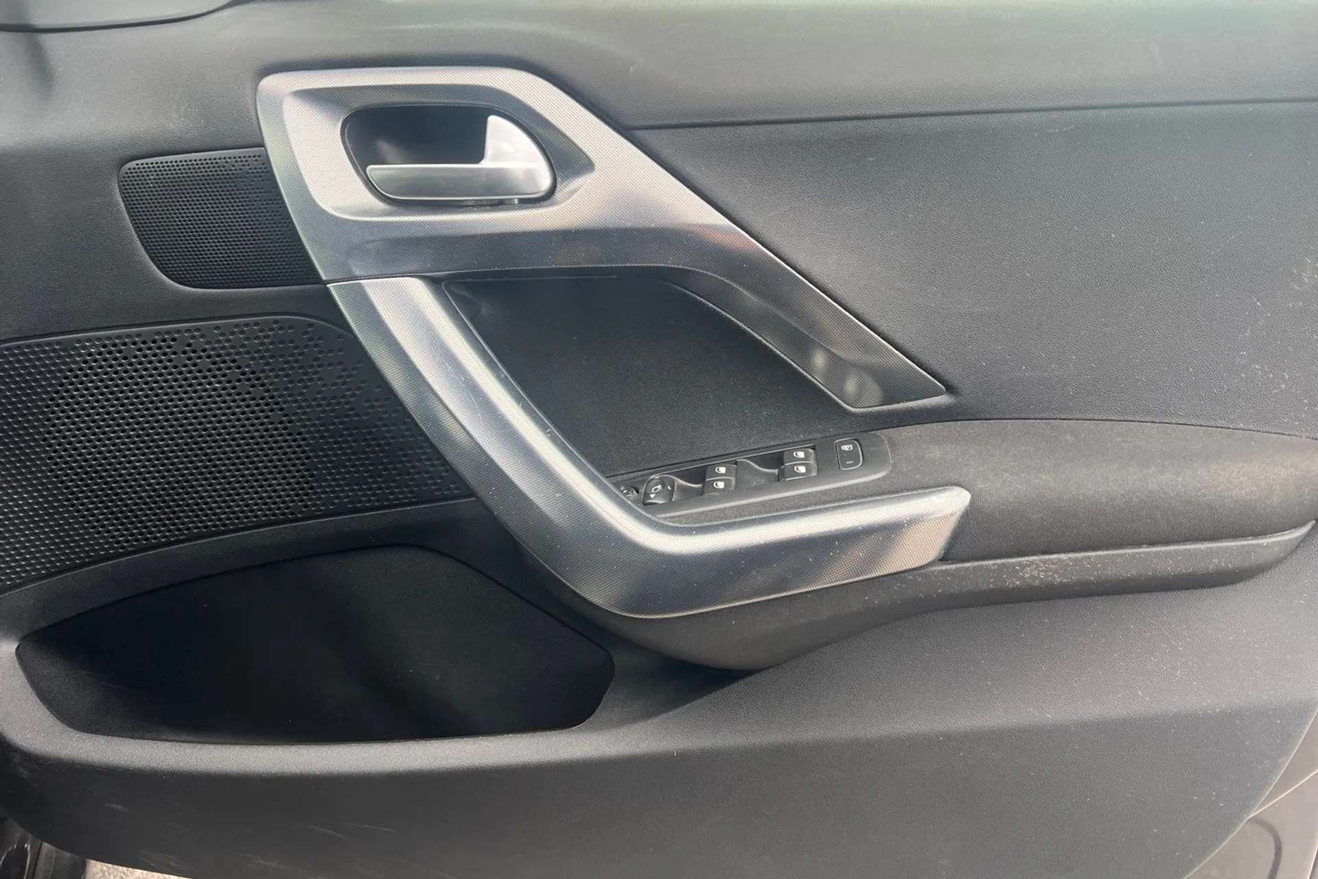 2018 PEUGEOT 2008 2018 PEUGEOT 2008
