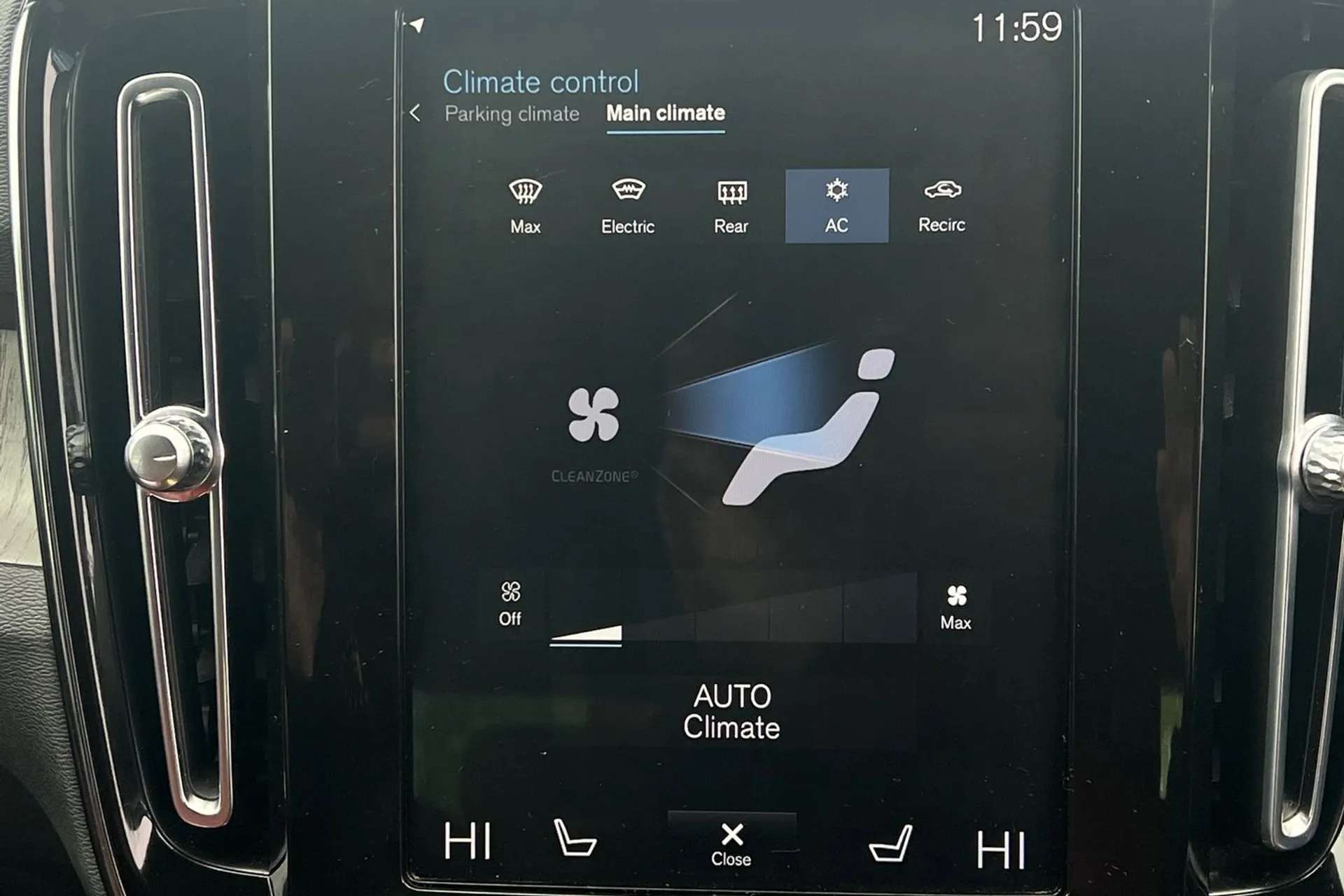 2020 VOLVO XC40 2020 VOLVO XC40