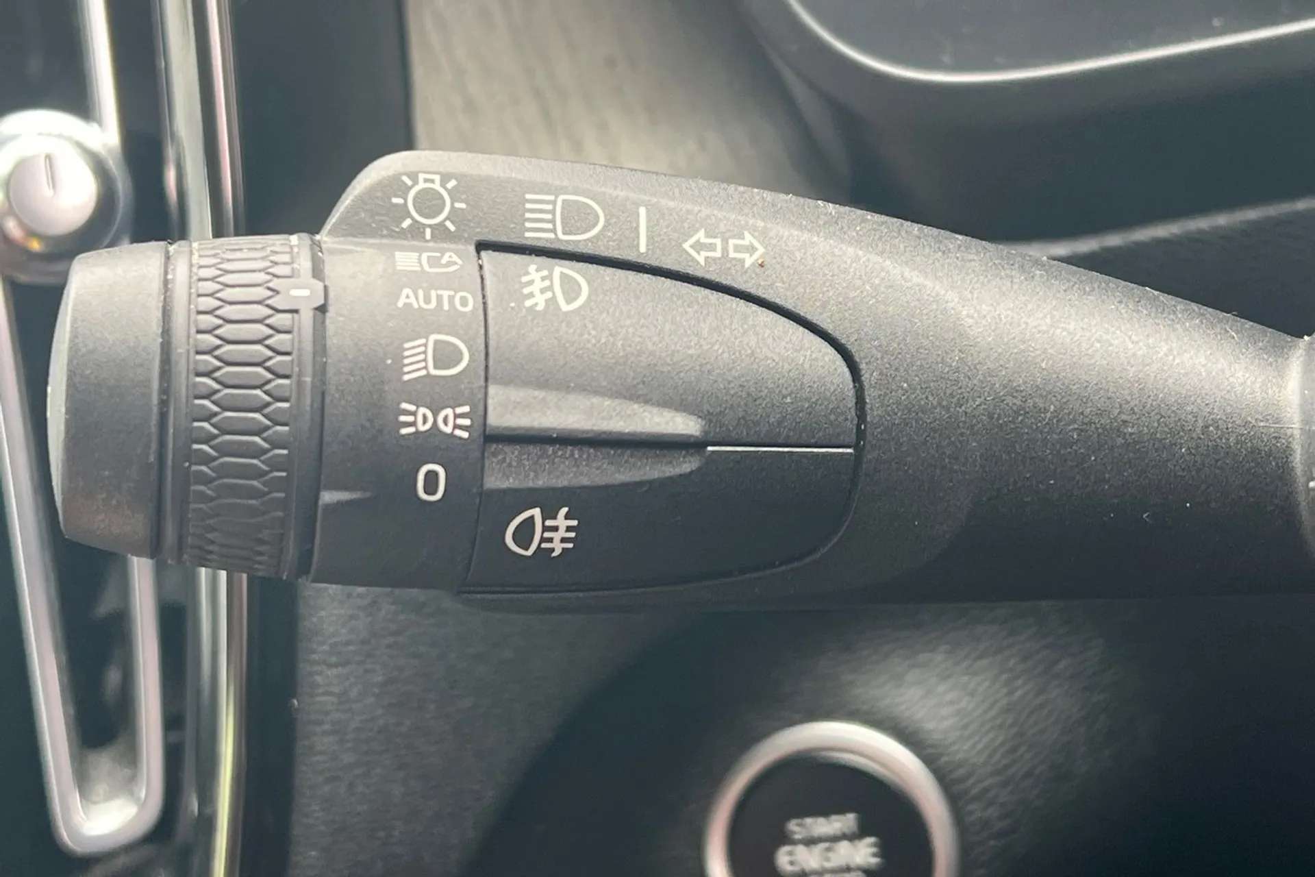 2020 VOLVO XC40 2020 VOLVO XC40