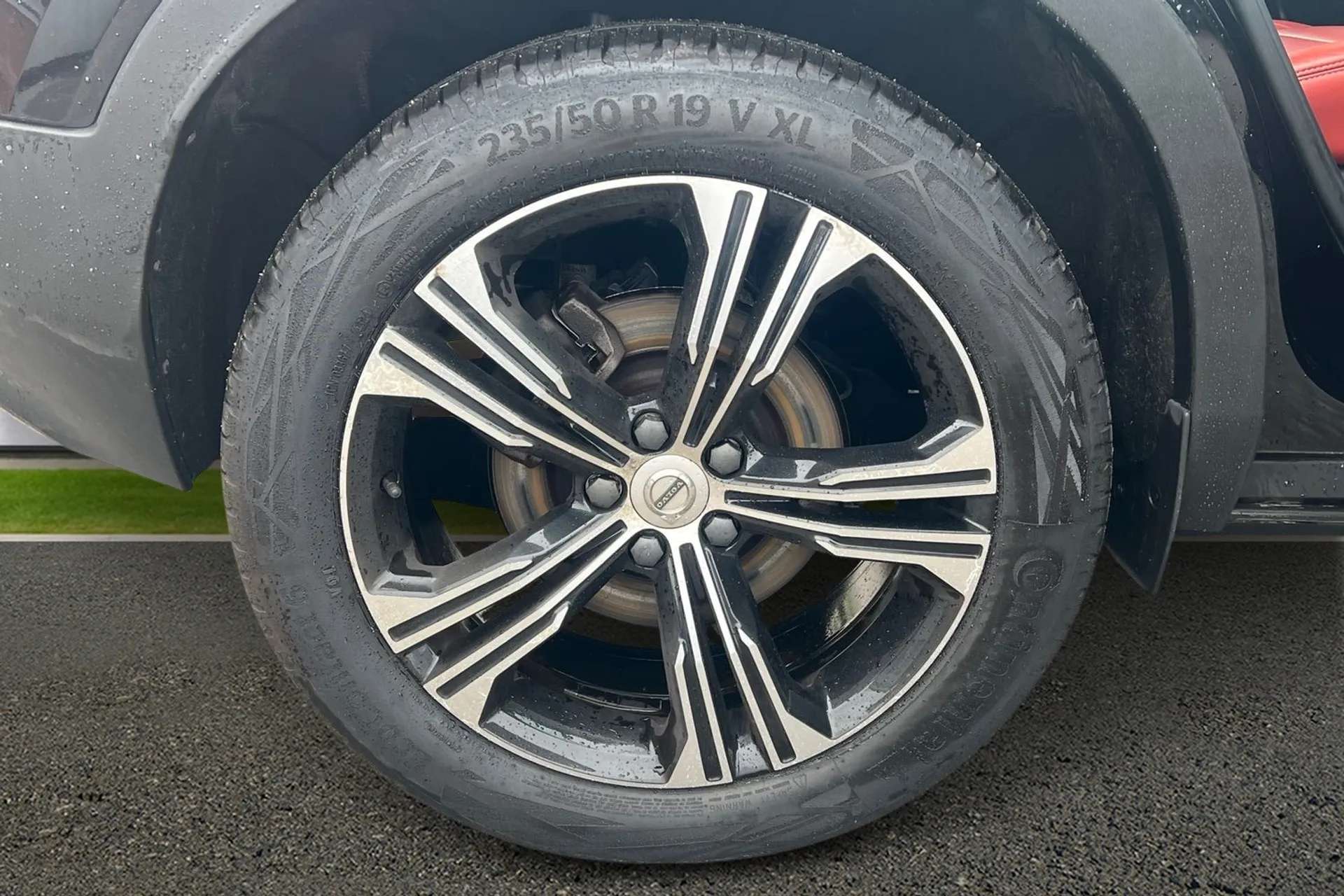 2020 VOLVO XC40 2020 VOLVO XC40