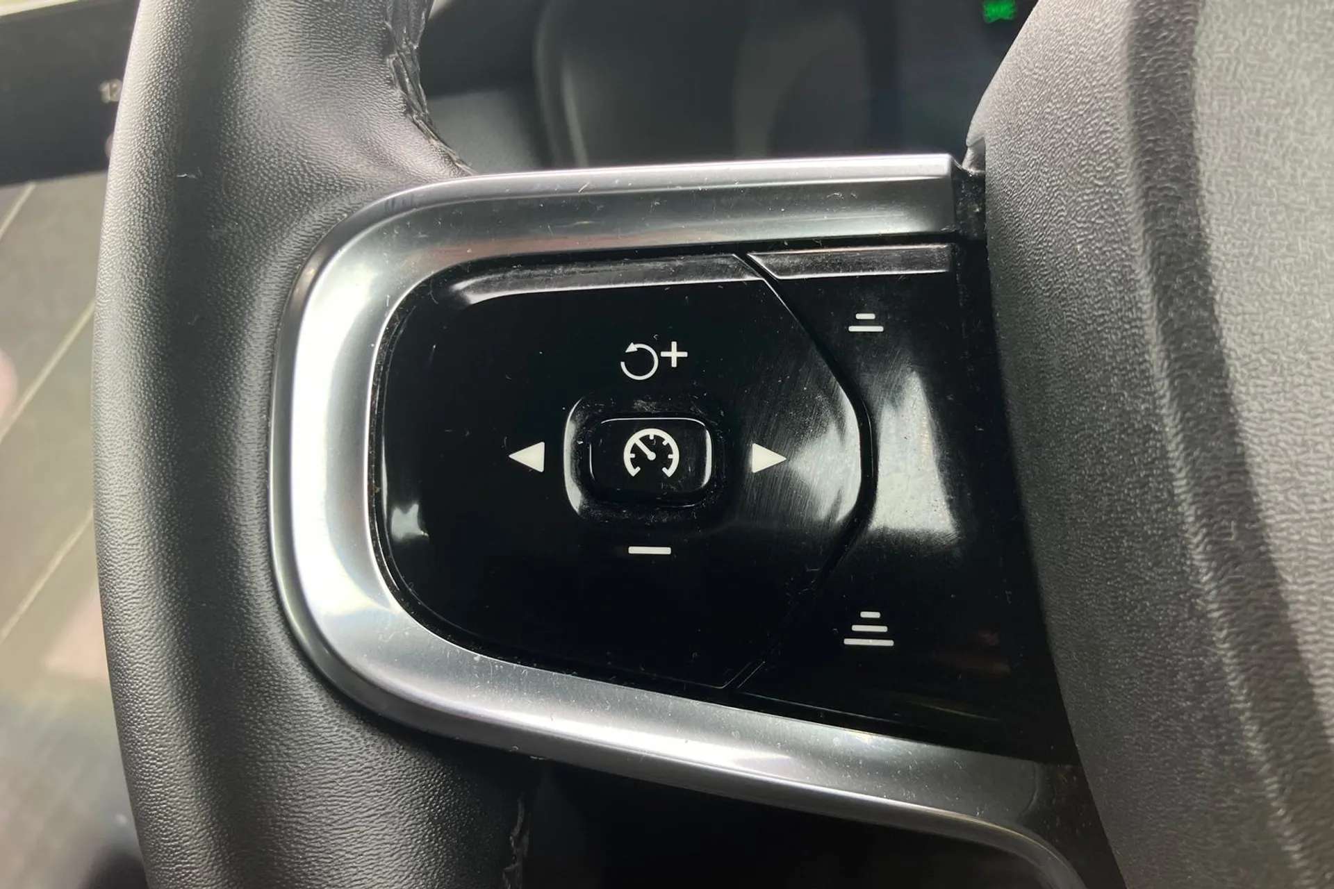 2022 POLESTAR 2 2022 POLESTAR 2