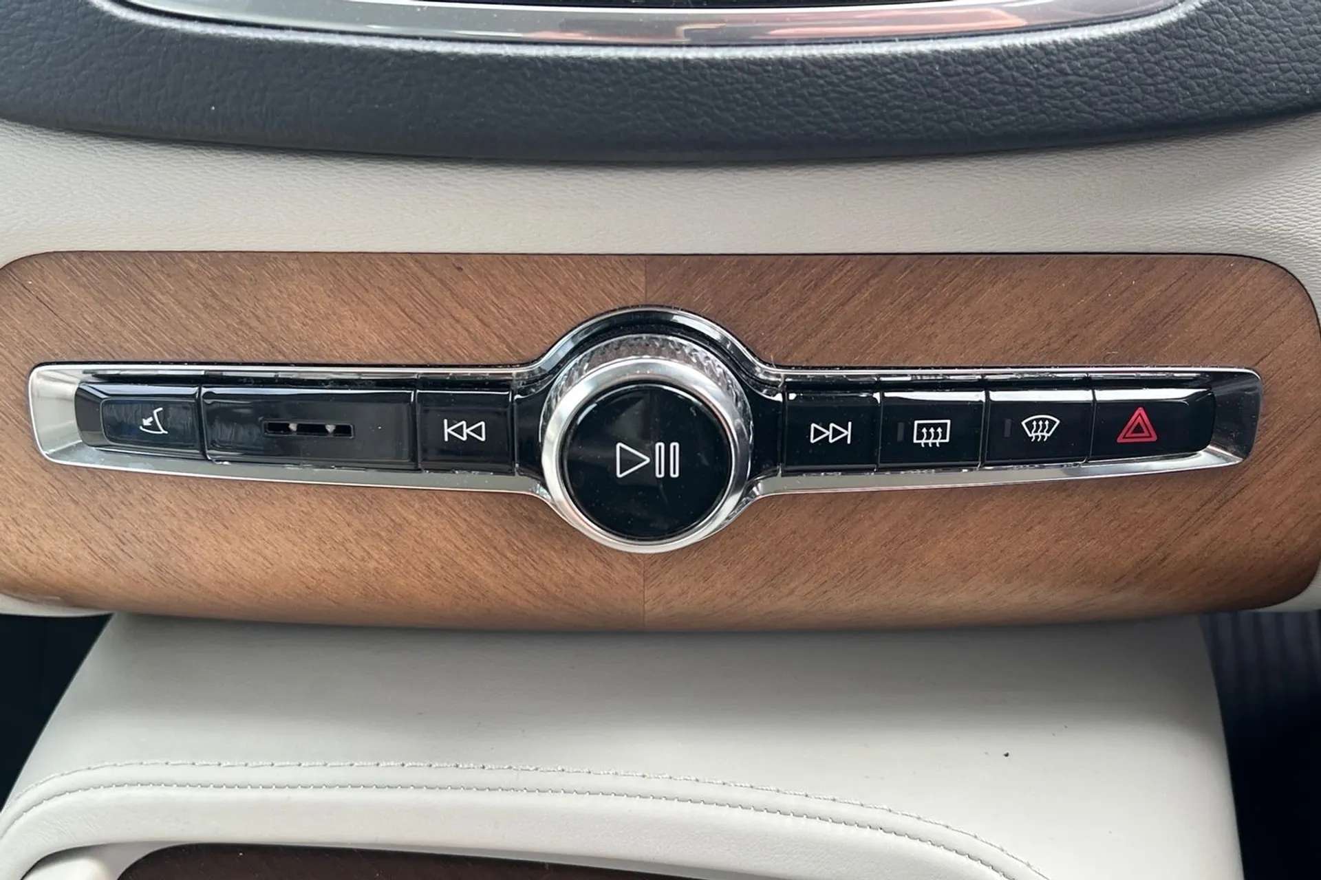 2019 VOLVO XC90 2019 VOLVO XC90