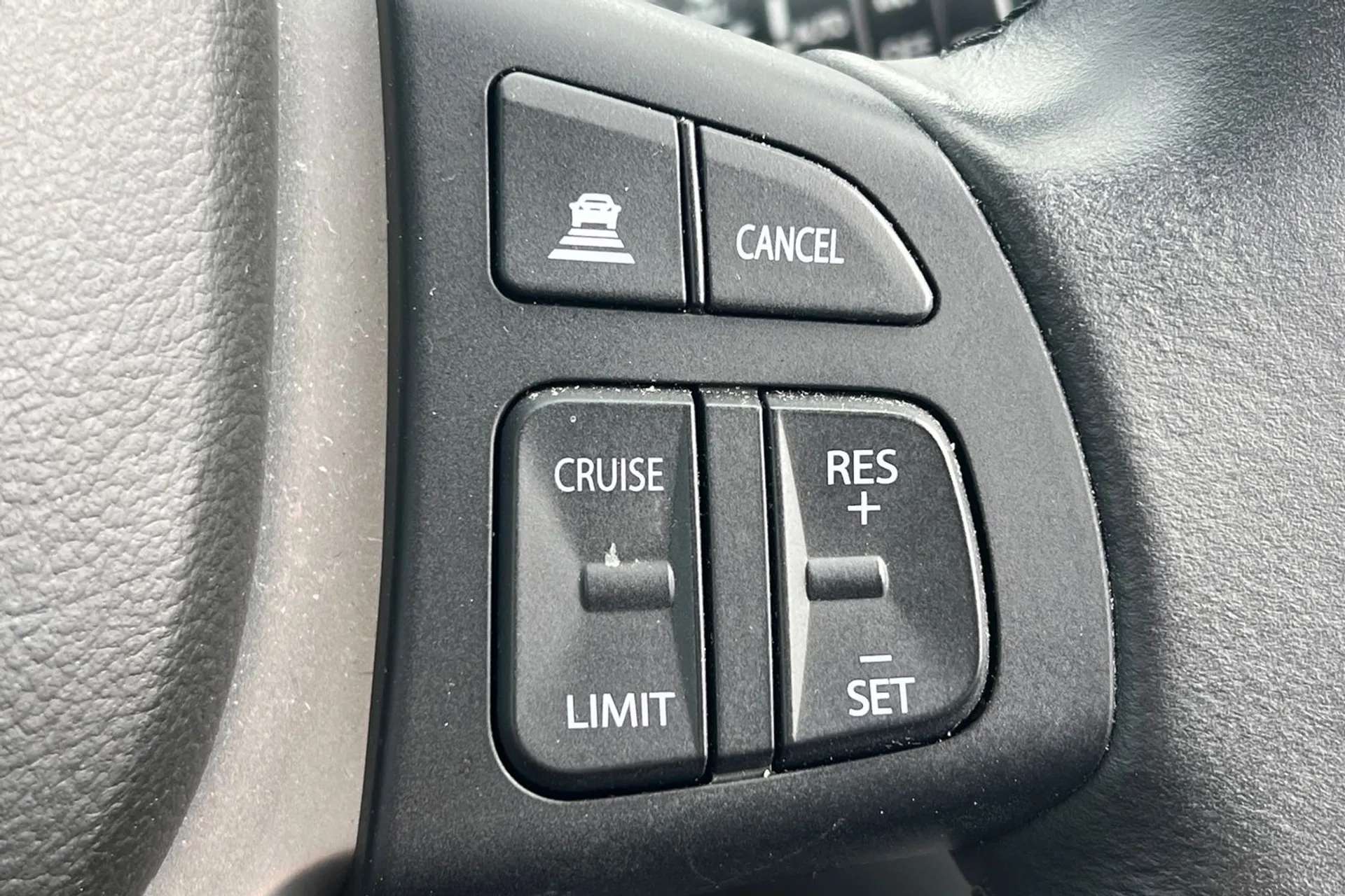 2023 SUZUKI S-CROSS 2023 SUZUKI S-CROSS