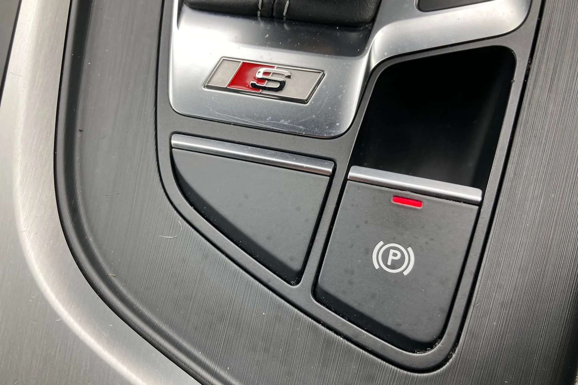 2018 AUDI A4 2018 AUDI A4