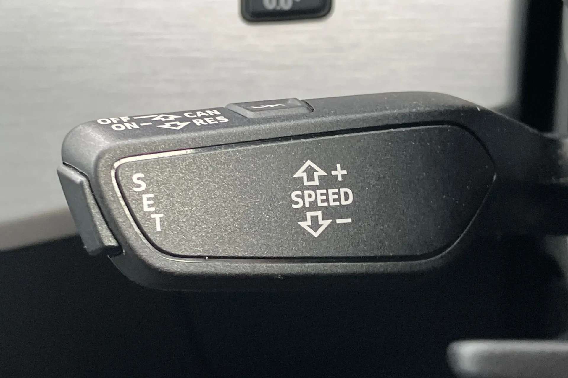 2018 AUDI A4 2018 AUDI A4