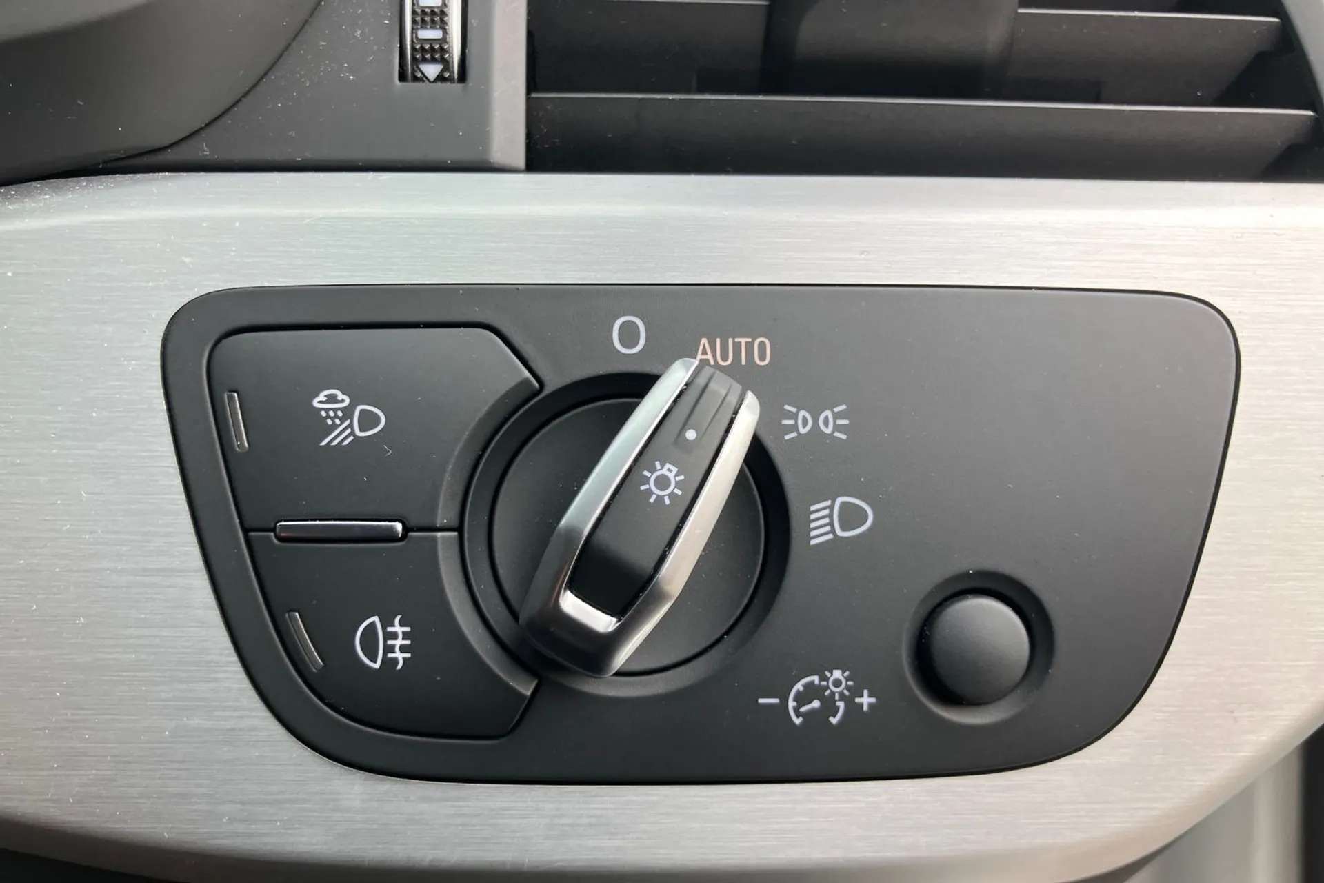 2018 AUDI A4 2018 AUDI A4