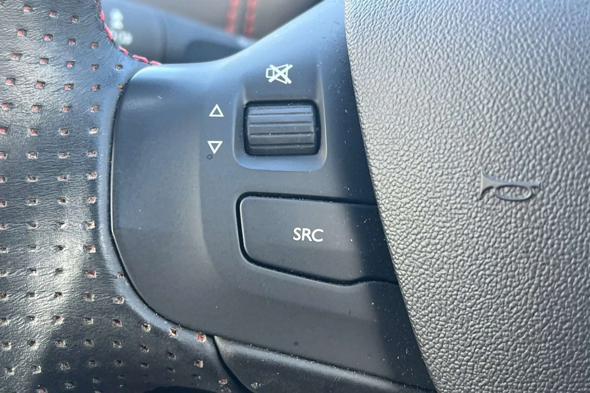 2016 PEUGEOT 208 2016 PEUGEOT 208