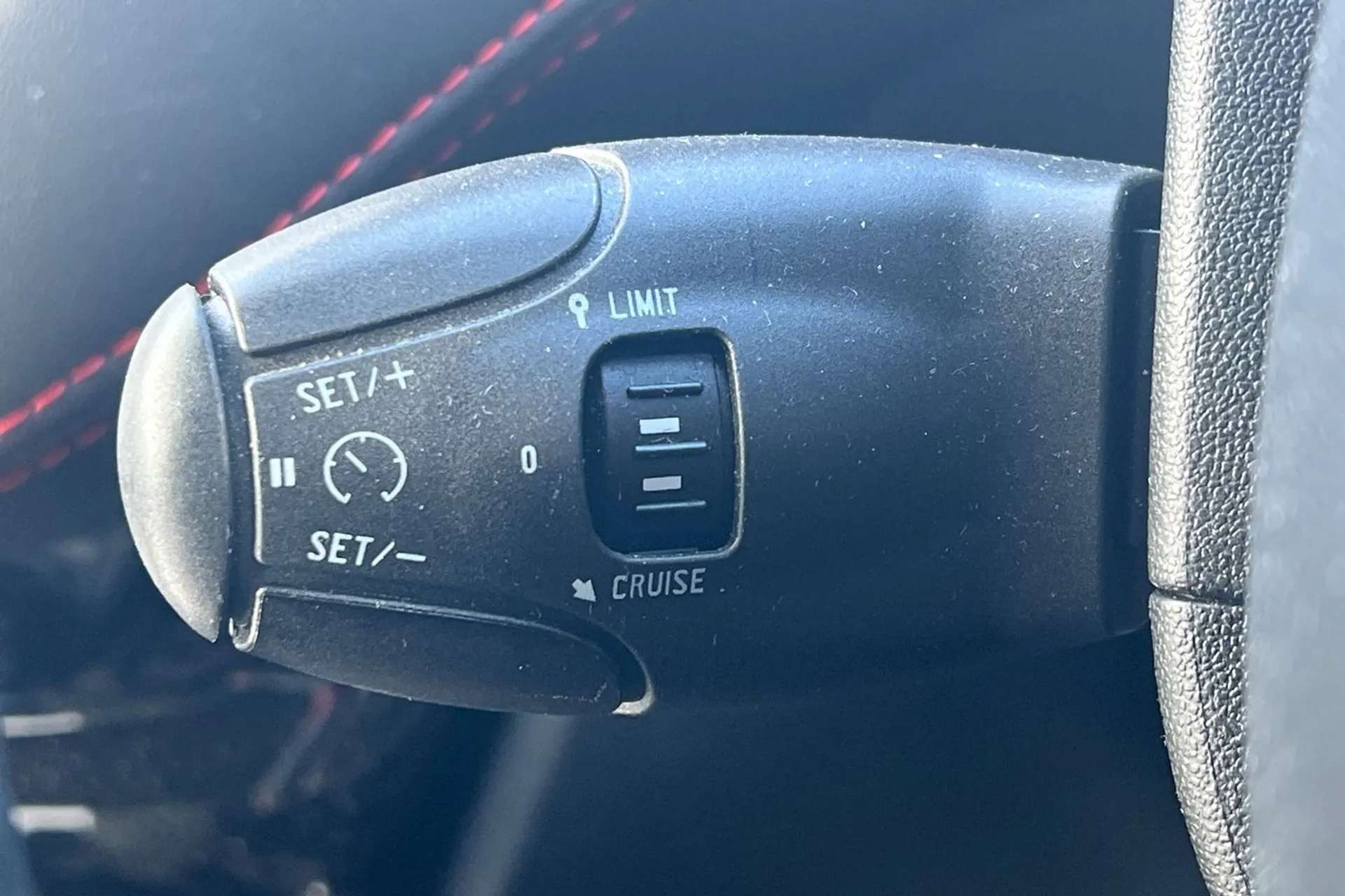 2016 PEUGEOT 208 2016 PEUGEOT 208
