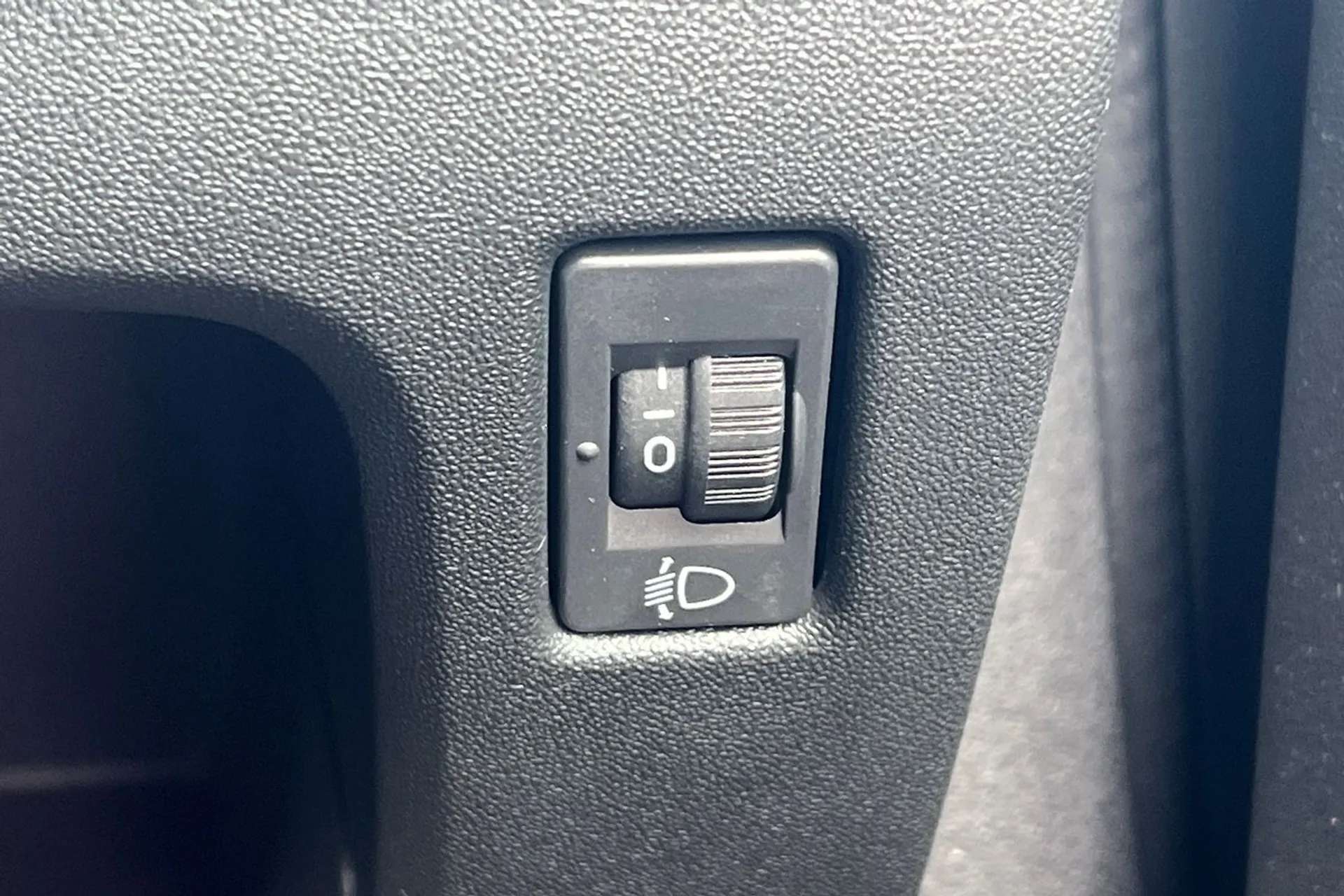 2016 PEUGEOT 208 2016 PEUGEOT 208