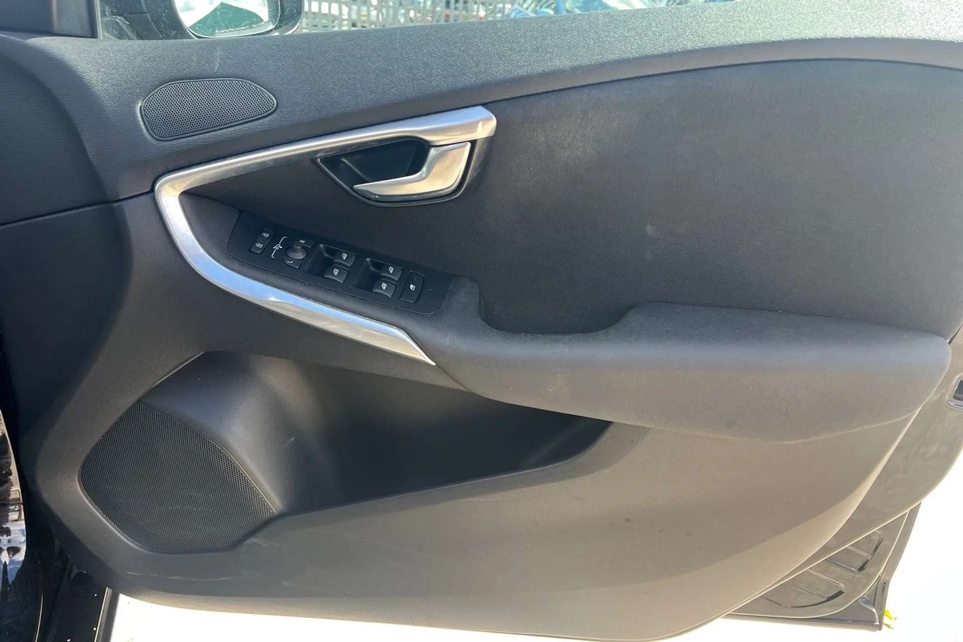 2019 VOLVO V40 2019 VOLVO V40