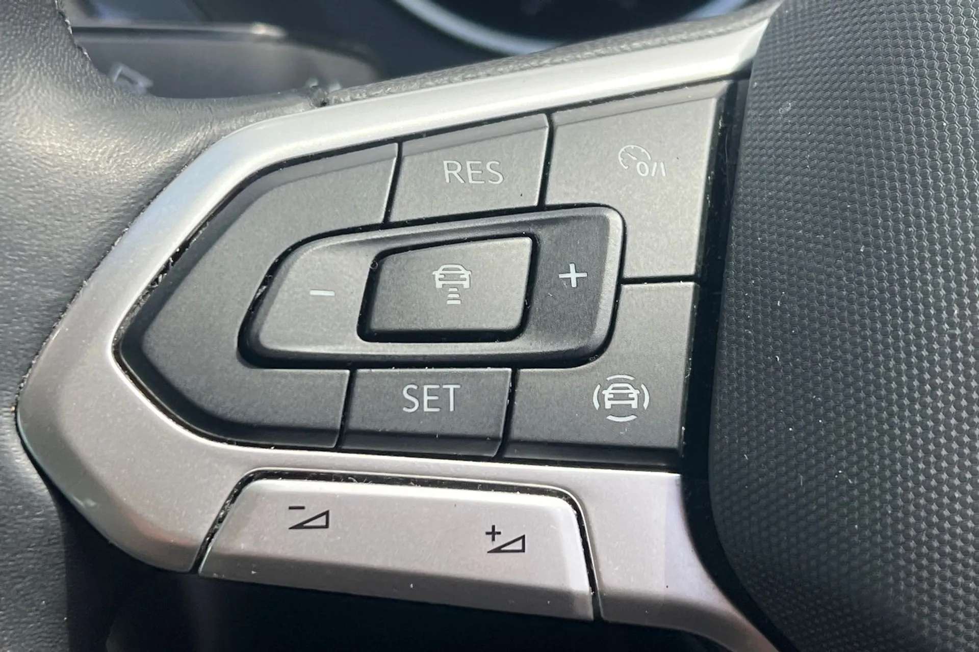 2022 VOLKSWAGEN TIGUAN 2022 VOLKSWAGEN TIGUAN