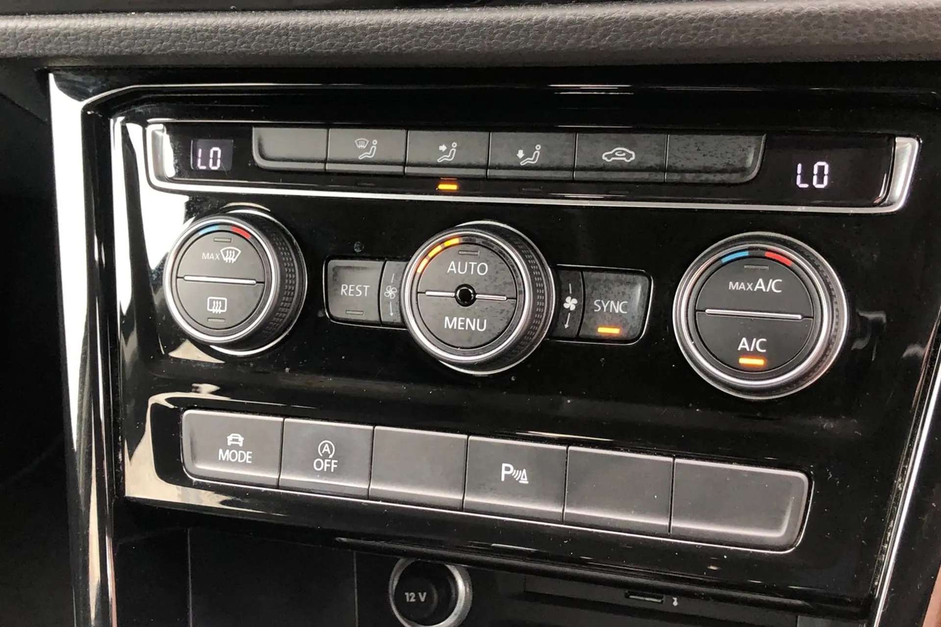 2020 VOLKSWAGEN TOURAN 2020 VOLKSWAGEN TOURAN