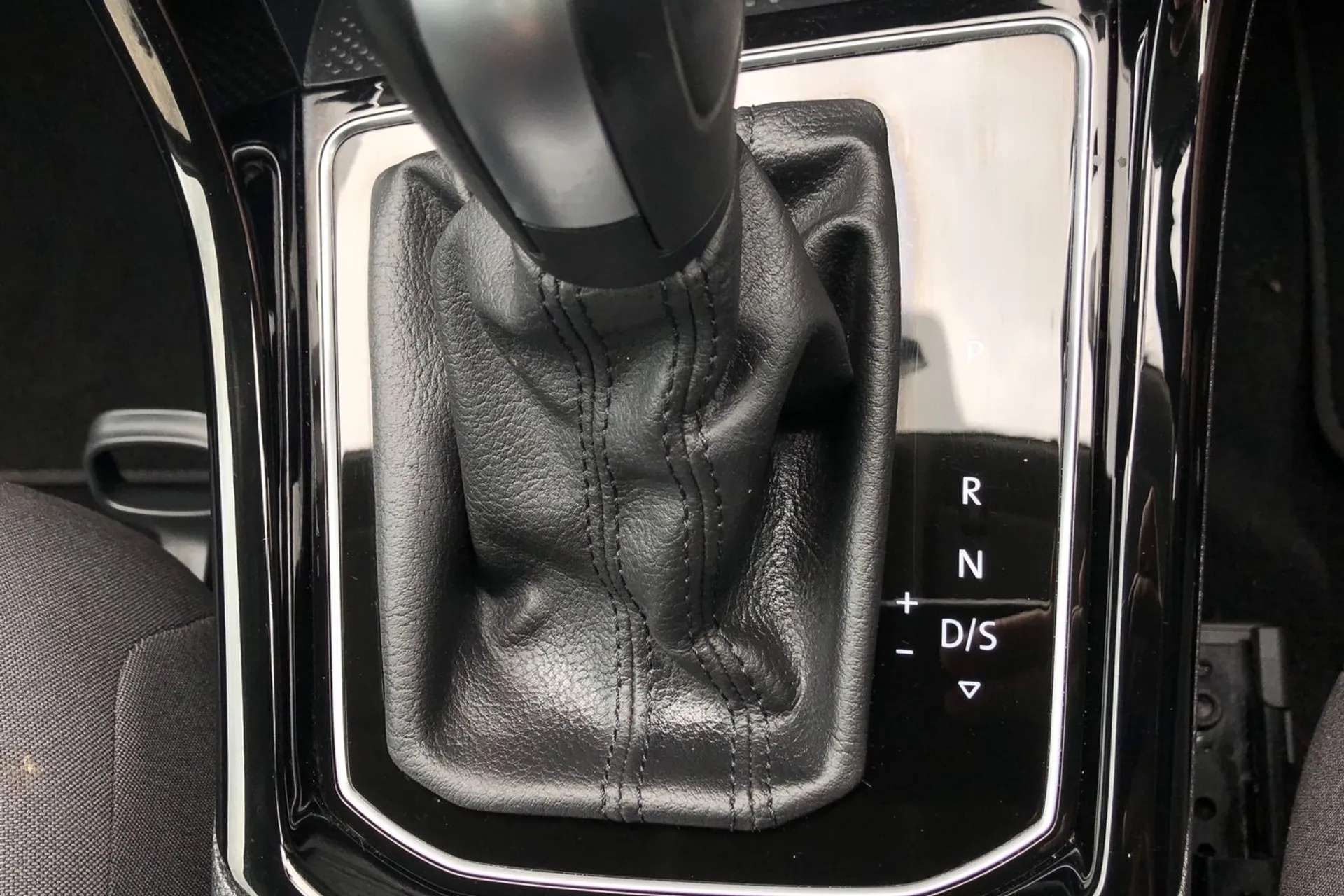 2020 VOLKSWAGEN TOURAN 2020 VOLKSWAGEN TOURAN