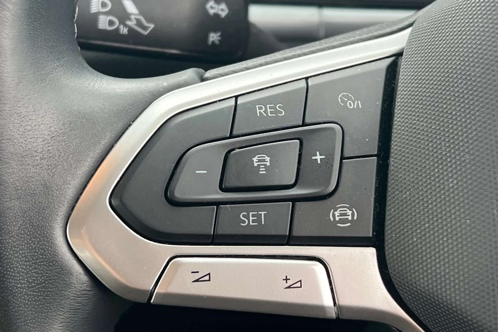 2023 VOLKSWAGEN T-ROC 2023 VOLKSWAGEN T-ROC