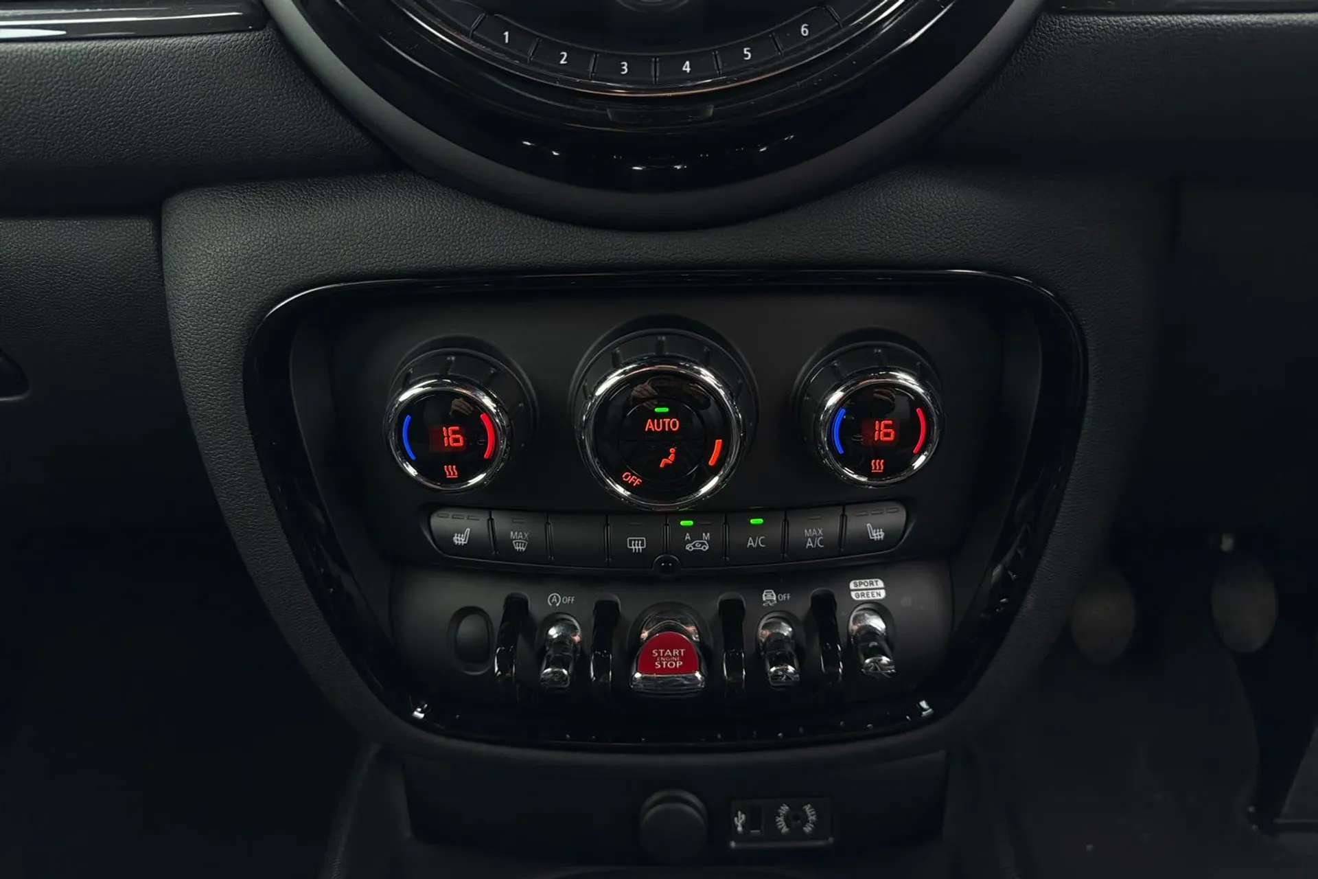 2018 MINI CLUBMAN 2018 MINI CLUBMAN