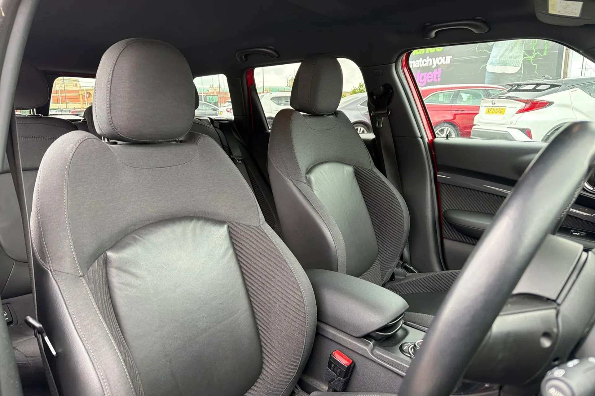 2018 MINI CLUBMAN 2018 MINI CLUBMAN