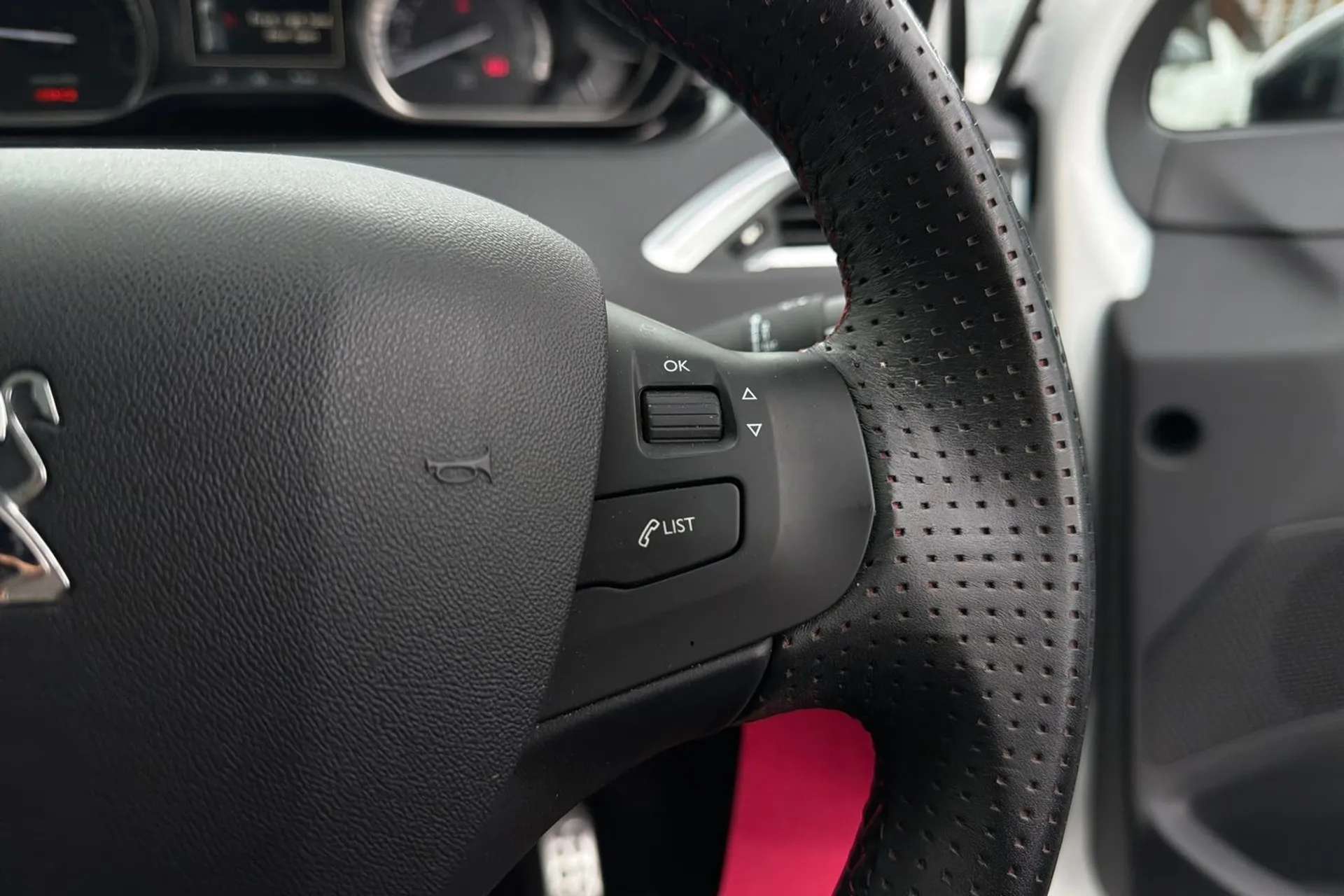 2016 PEUGEOT 2008 2016 PEUGEOT 2008