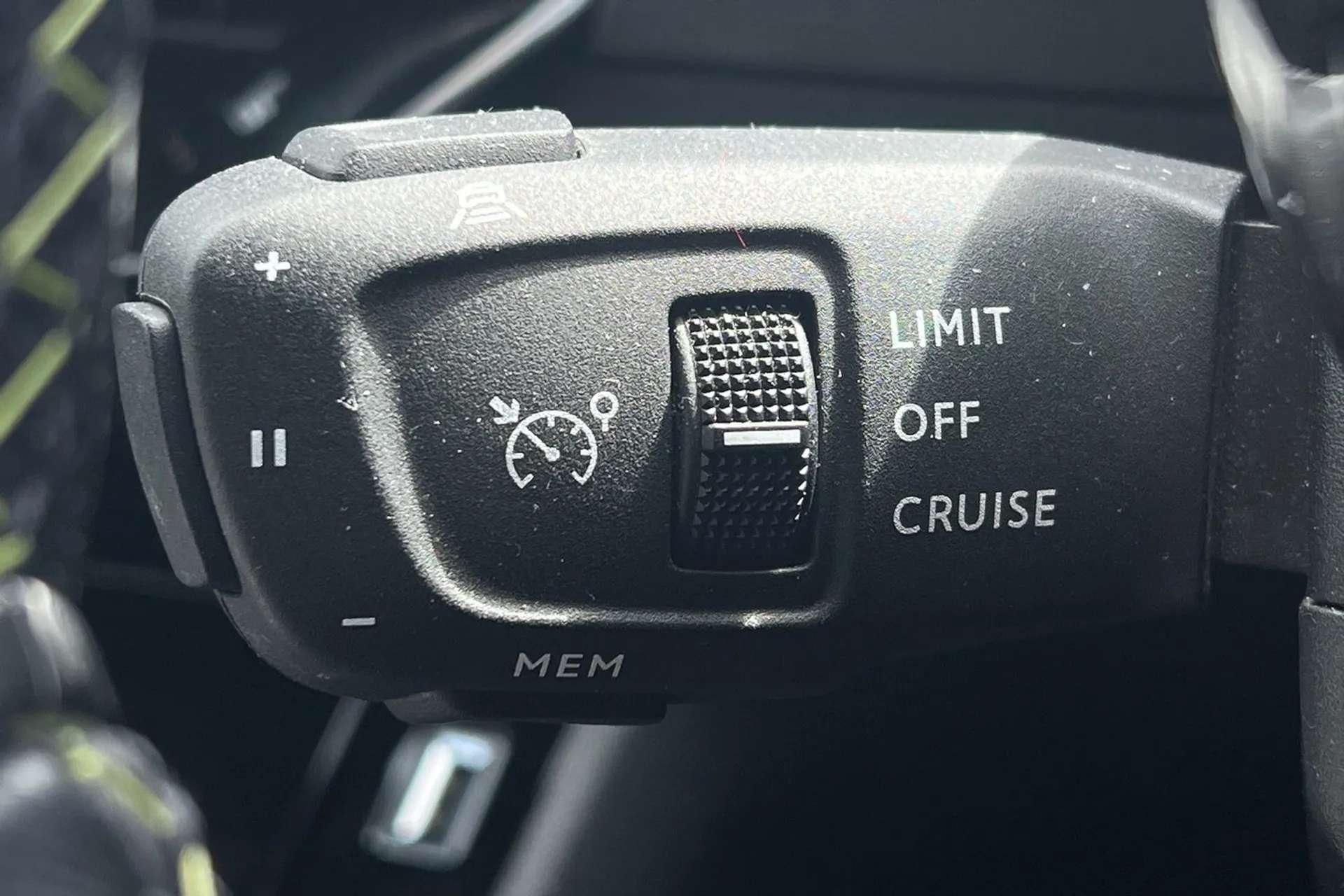 2020 PEUGEOT 2008 2020 PEUGEOT 2008