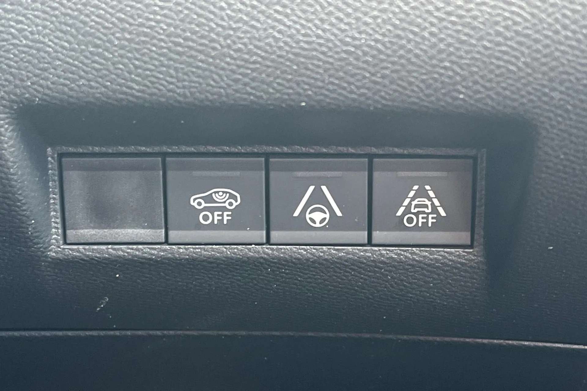 2020 PEUGEOT 2008 2020 PEUGEOT 2008