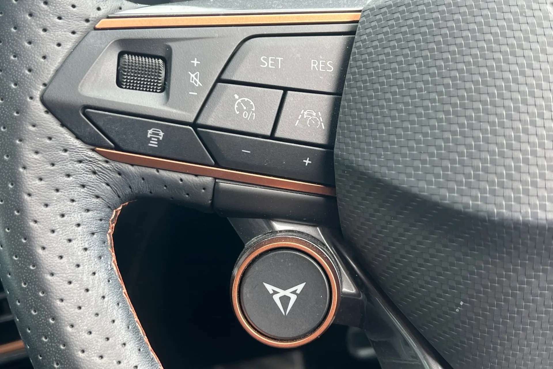 2023 CUPRA FORMENTOR 2023 CUPRA FORMENTOR