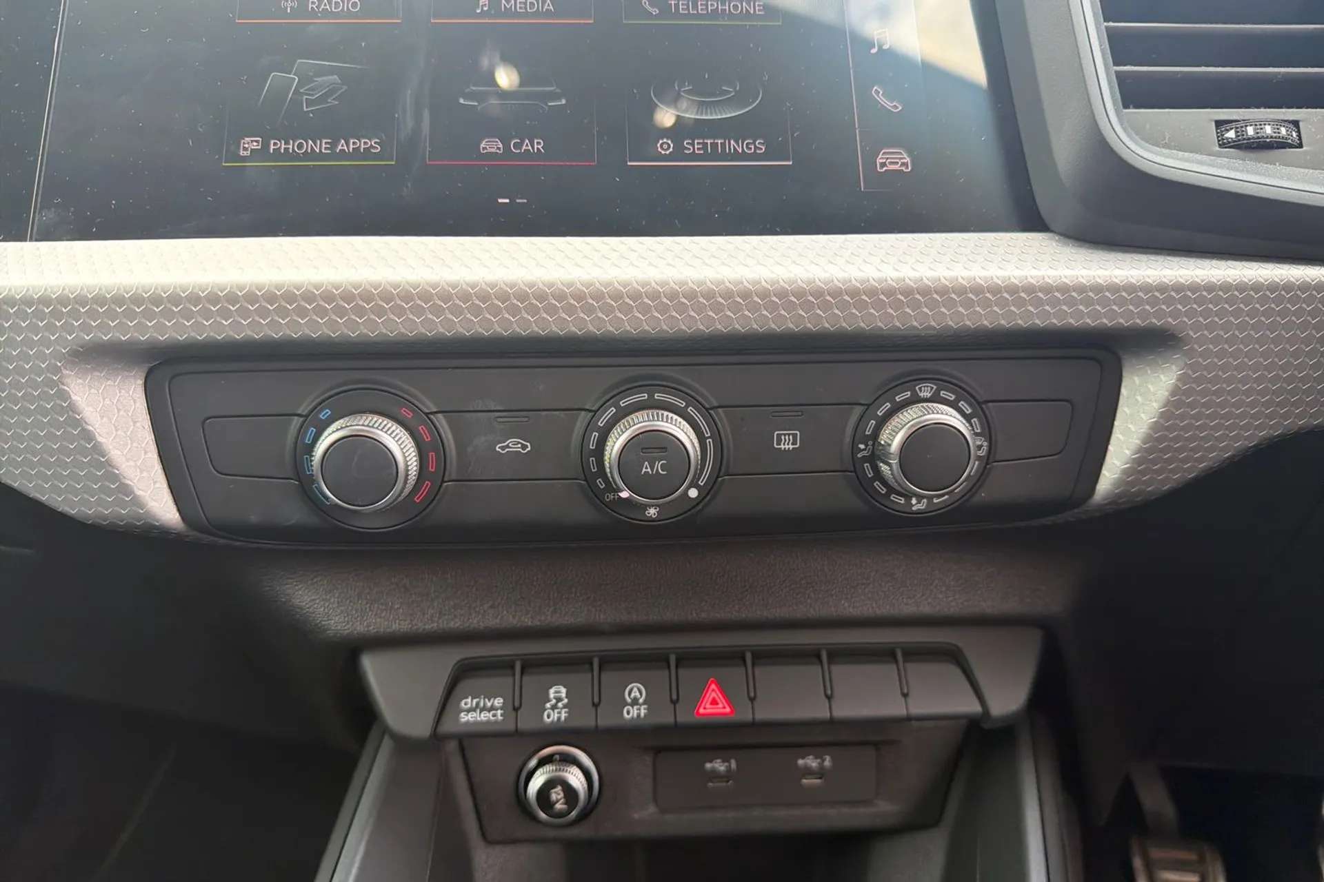 2021 AUDI A1 2021 AUDI A1