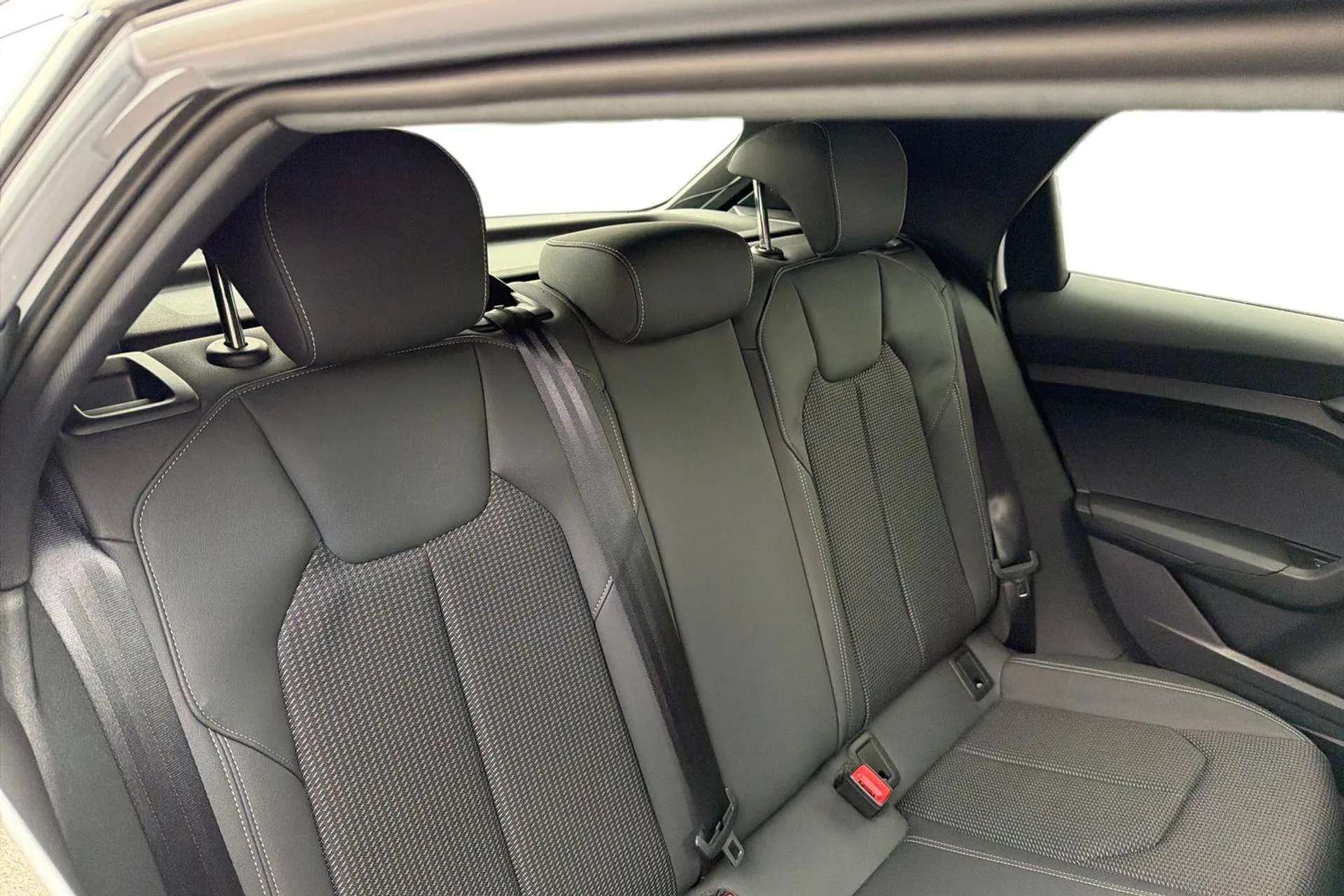 2021 AUDI A1 2021 AUDI A1