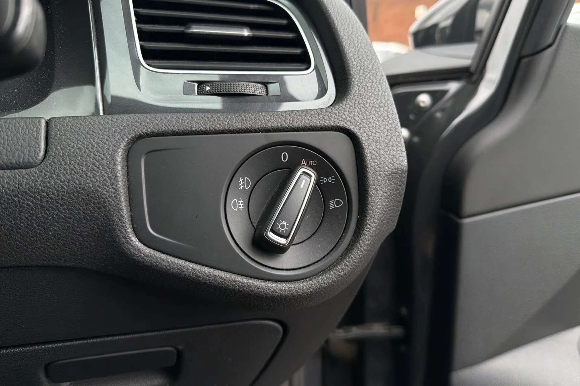 2019 VOLKSWAGEN GOLF 2019 VOLKSWAGEN GOLF