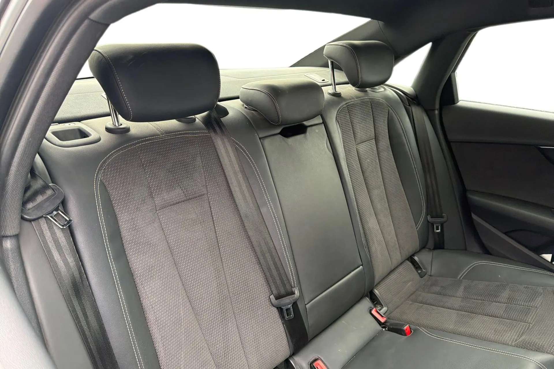 2018 AUDI A4 2018 AUDI A4