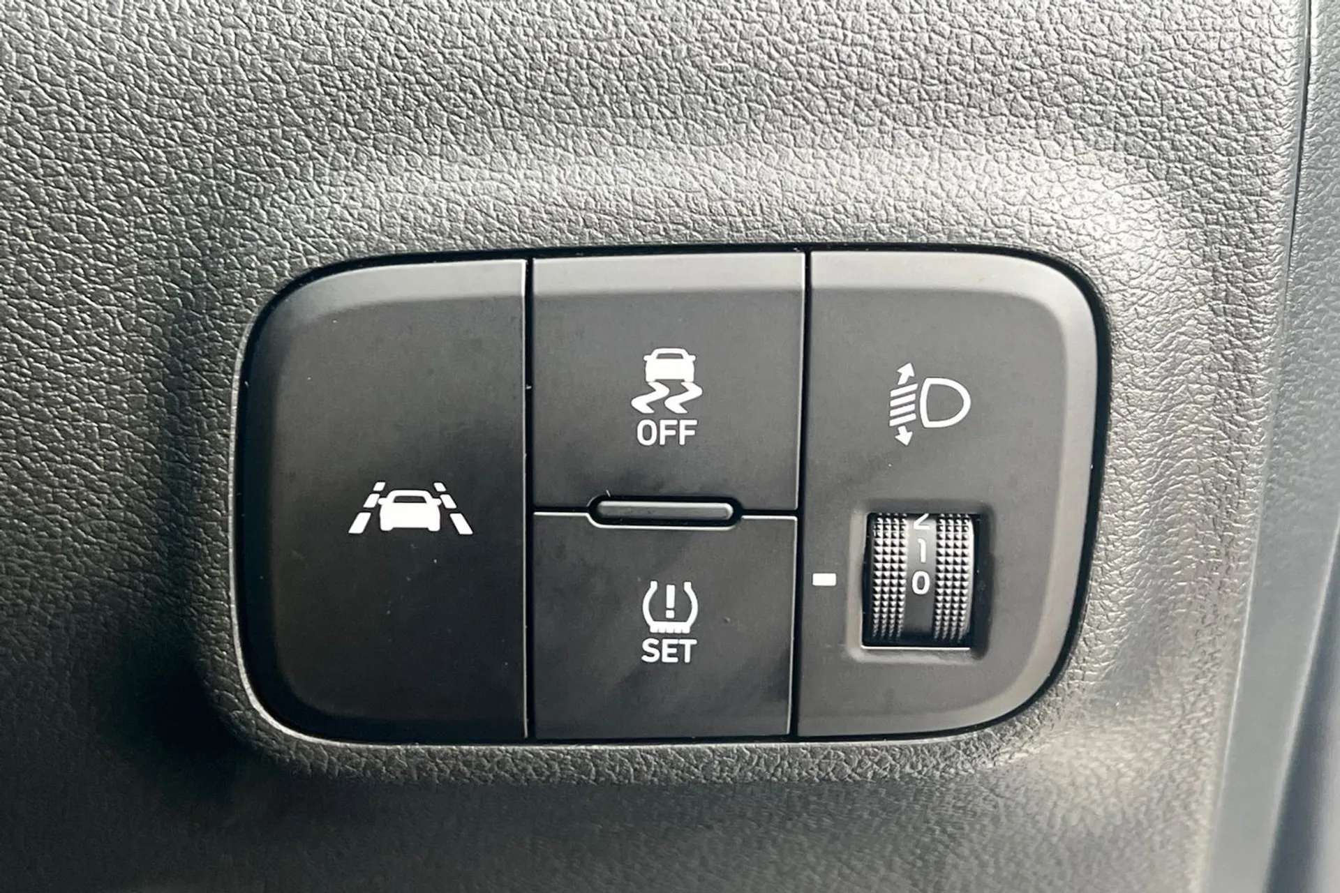 2023 HYUNDAI I10 2023 HYUNDAI I10