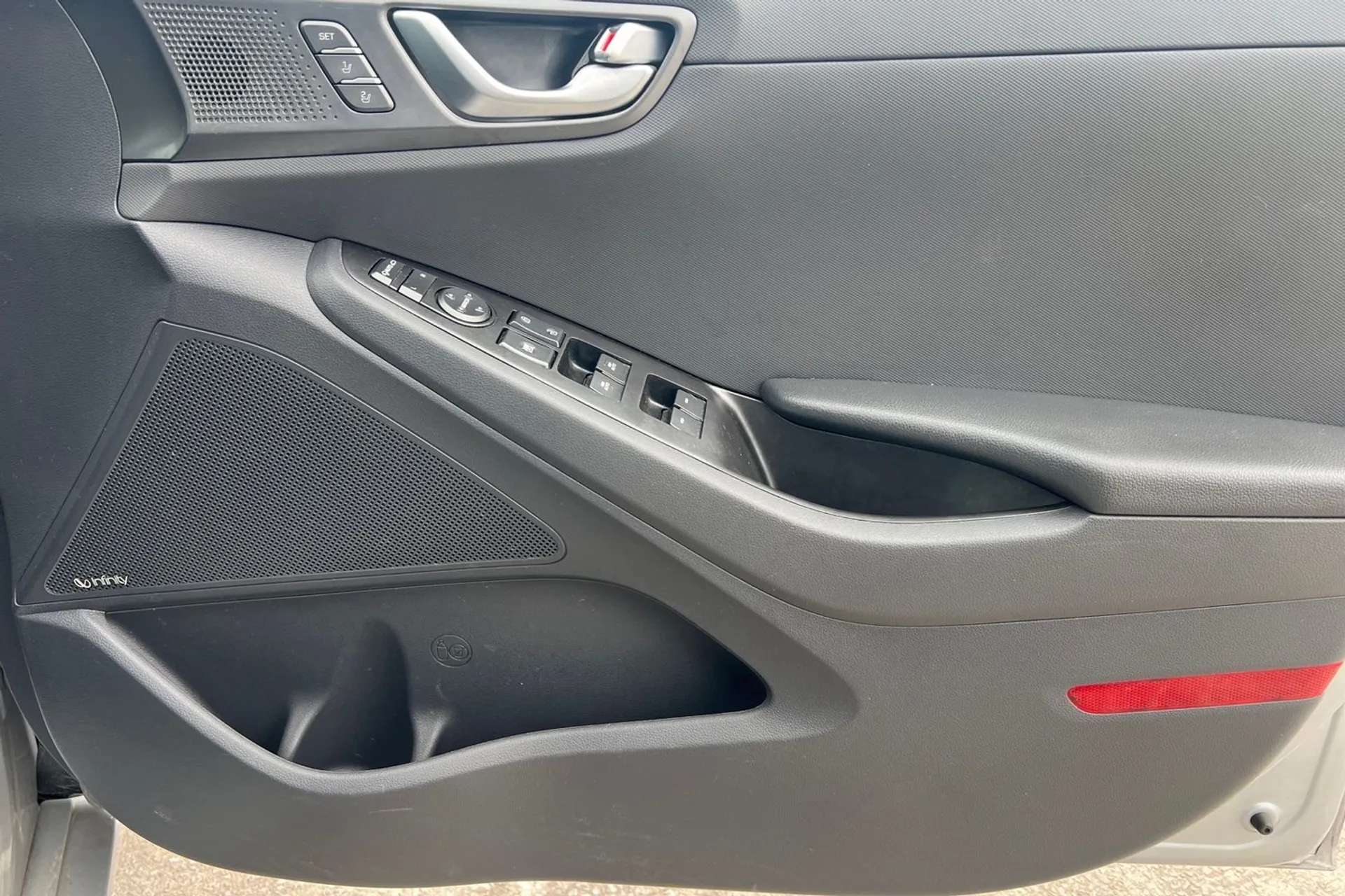 2021 HYUNDAI IONIQ 2021 HYUNDAI IONIQ