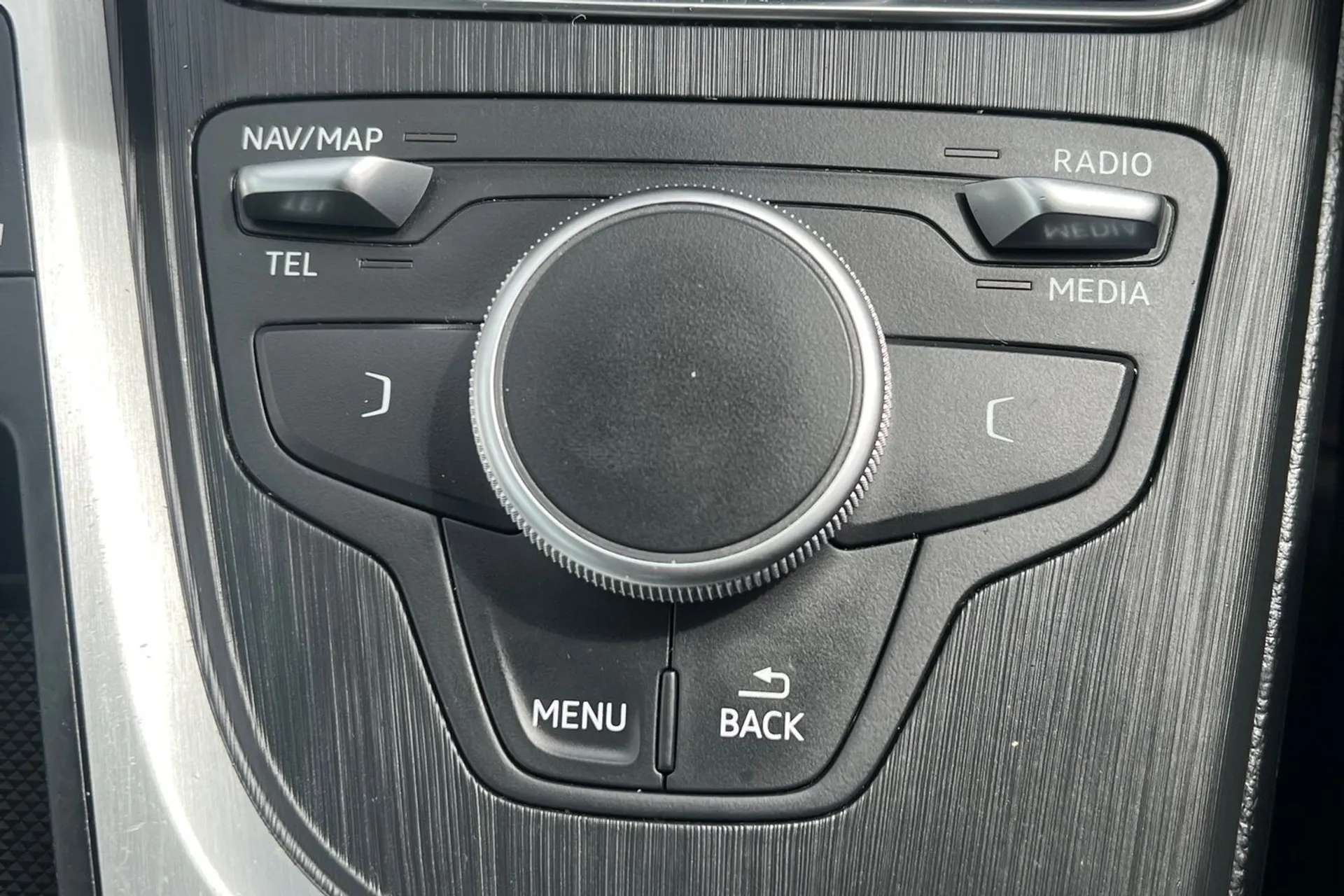 2017 AUDI A4 2017 AUDI A4