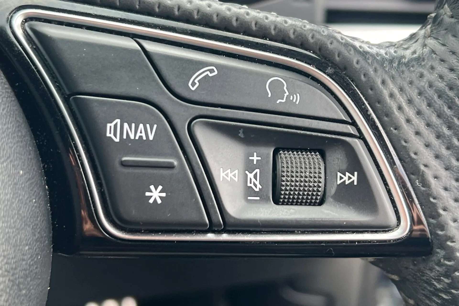 2017 AUDI A4 2017 AUDI A4