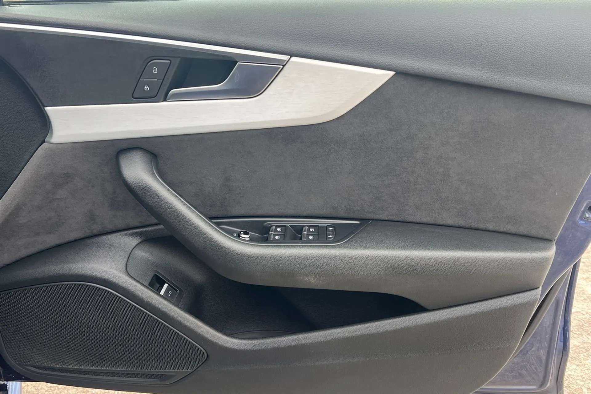 2017 AUDI A4 2017 AUDI A4
