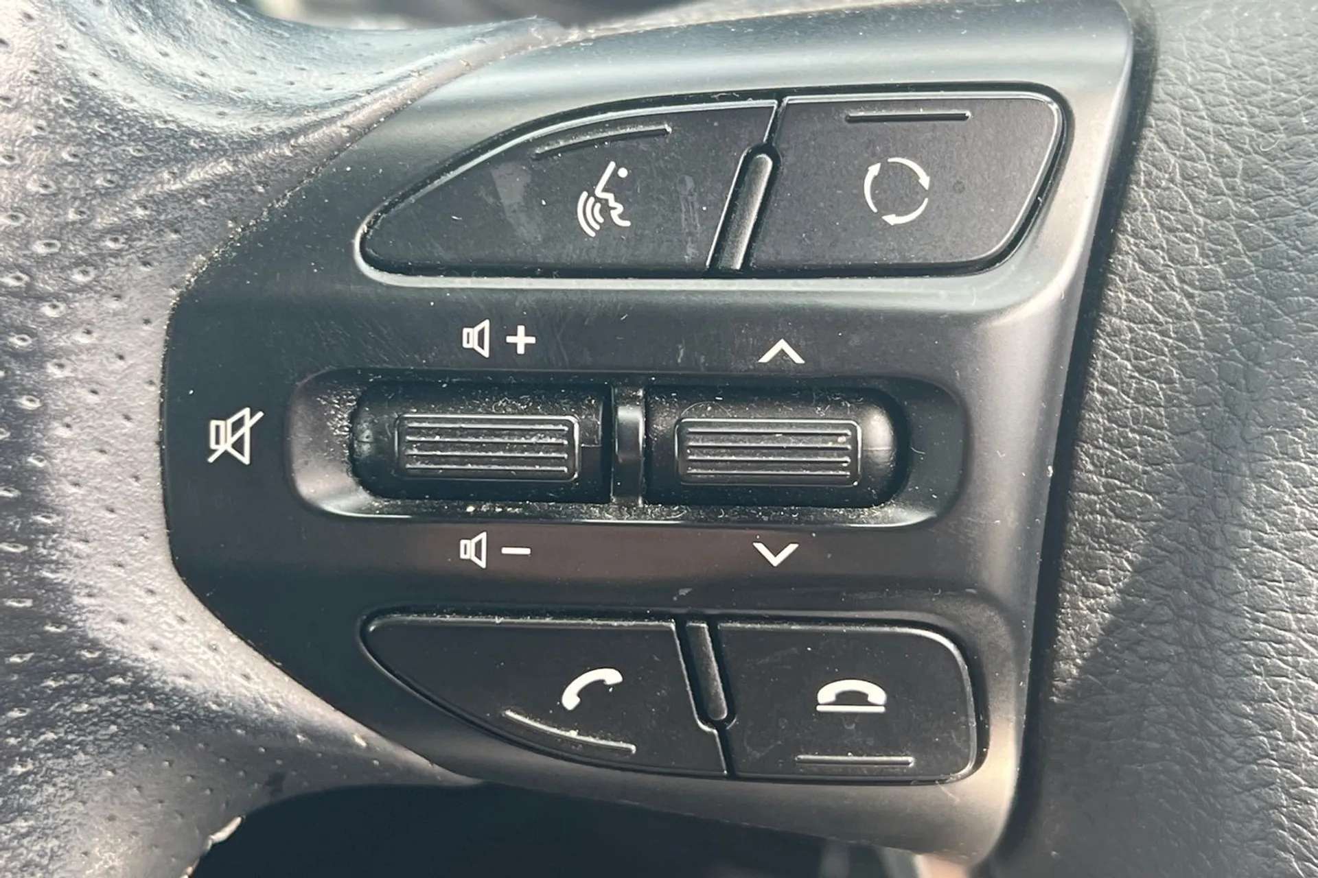 2019 KIA STONIC 2019 KIA STONIC