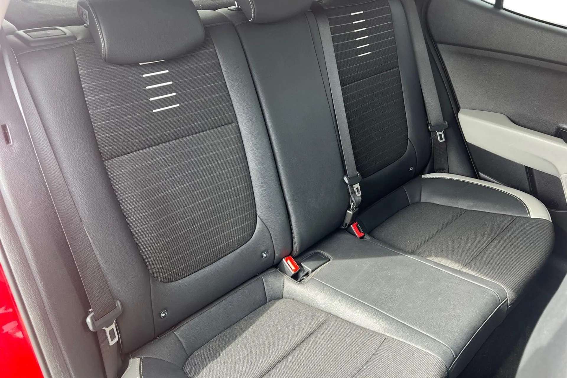 2019 KIA STONIC 2019 KIA STONIC