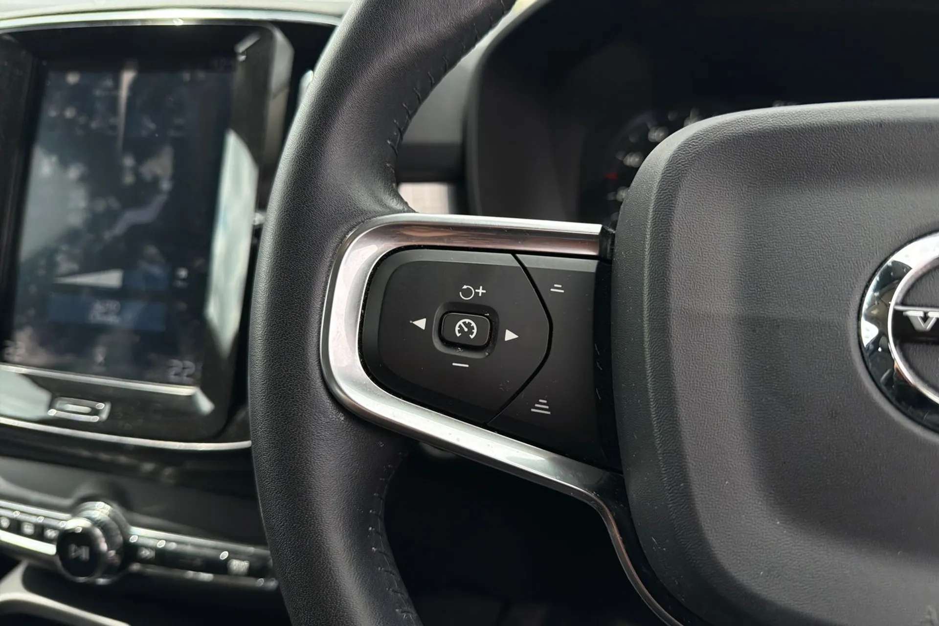 2019 VOLVO XC40 2019 VOLVO XC40