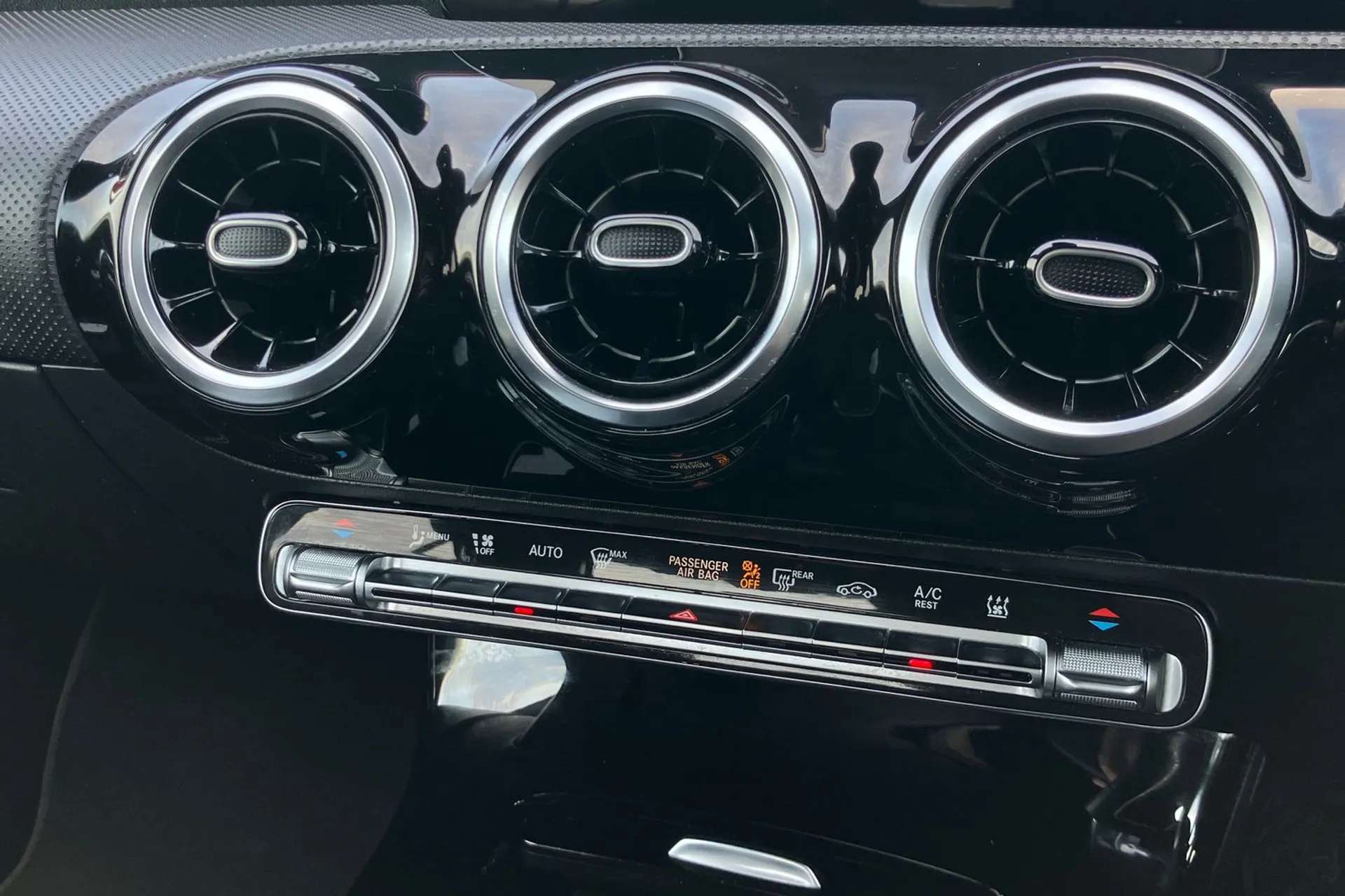 2021 MERCEDES-BENZ A CLASS 2021 MERCEDES-BENZ A CLASS